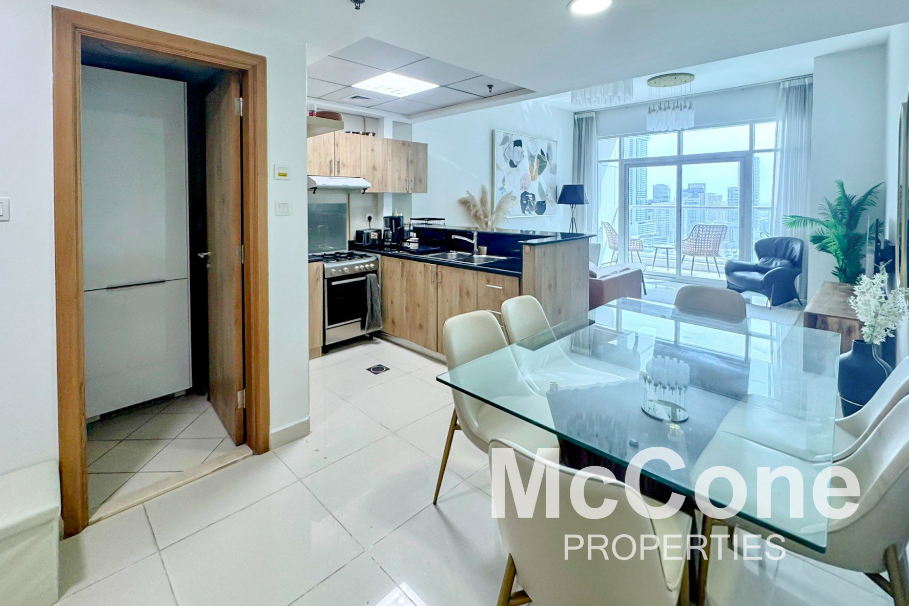2 Bedroom Apartment for Sale in Continental Tower, Dubai Marina — photo 2 of 11