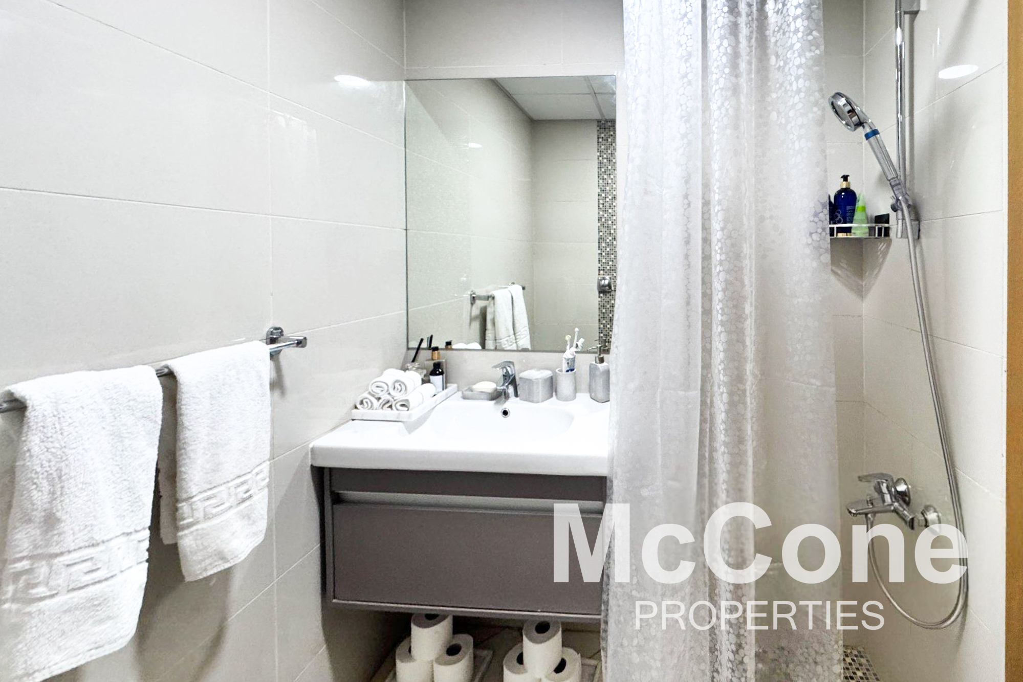 2 Bedroom Apartment for Sale in Continental Tower, Dubai Marina — photograph 10 of 11