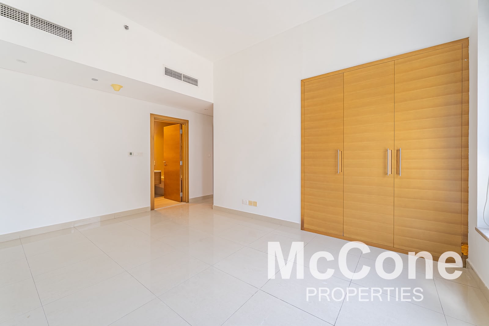 3 Bedroom Apartment for Sale in Claren Tower 1, Downtown Dubai — photograph 11 of 17