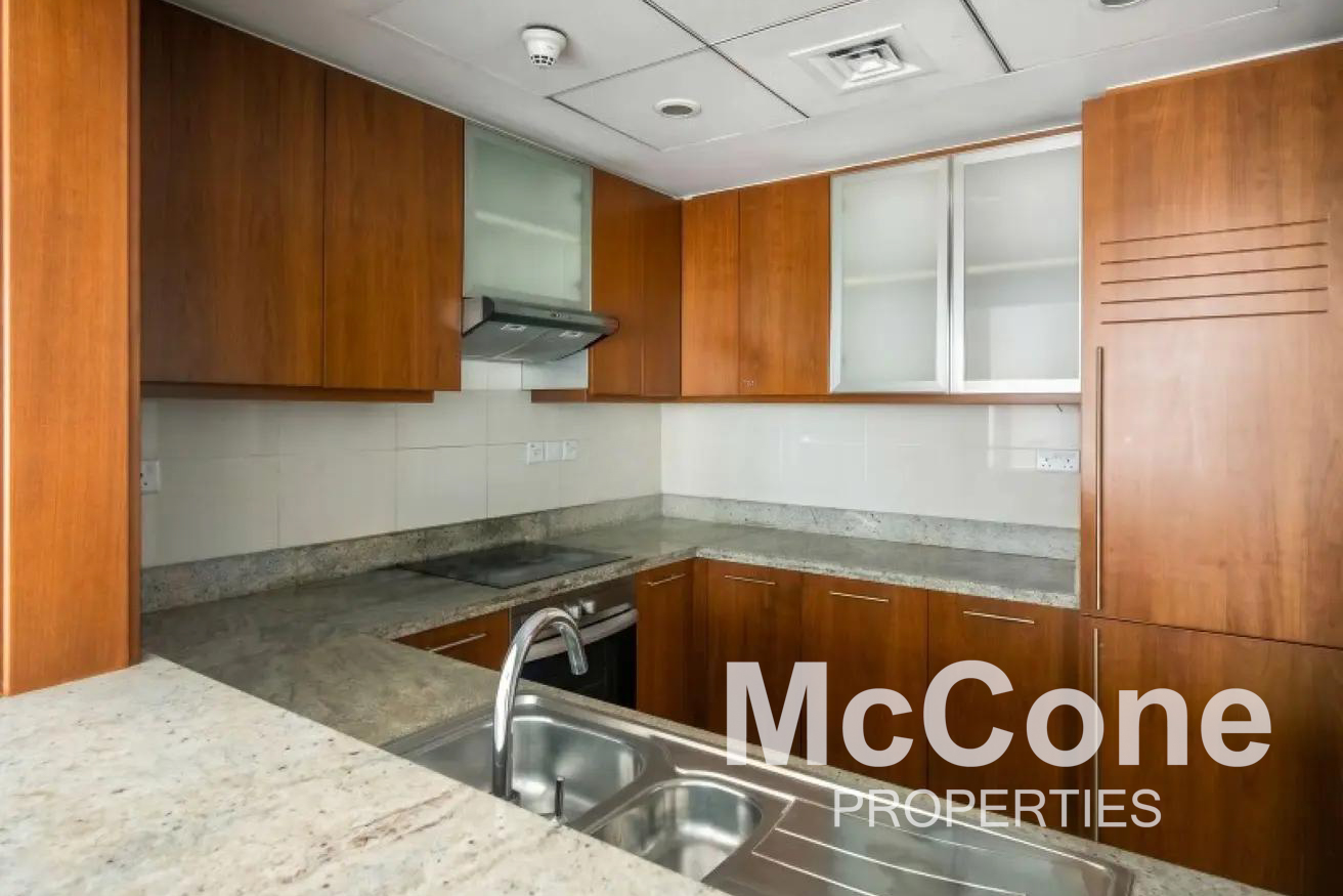 1 Bedroom Apartment for Sale in Standpoint Tower 1, Downtown Dubai — photo 4 of 14