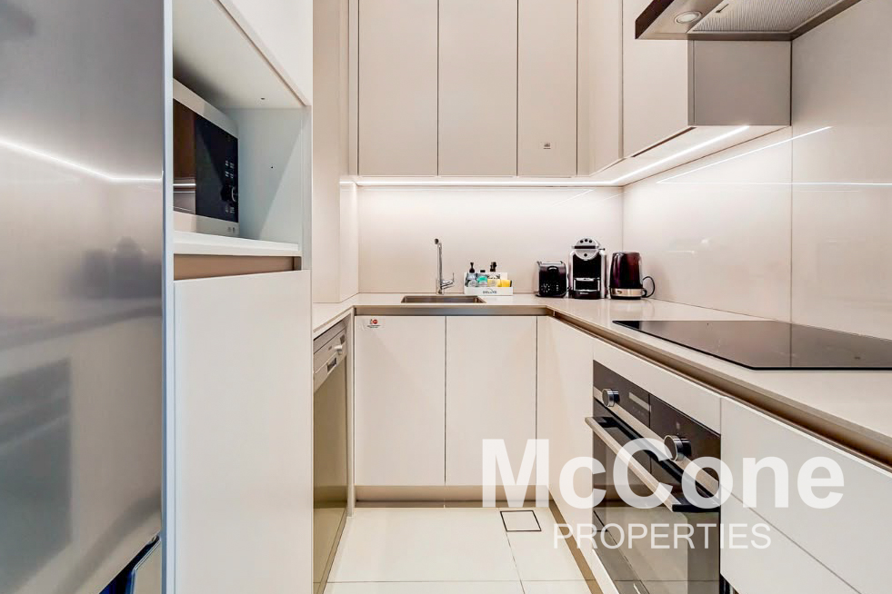 1 Bedroom Apartment for Sale in Jumeirah Gate Tower 1, Jumeirah Beach Residence — photo 3 of 11