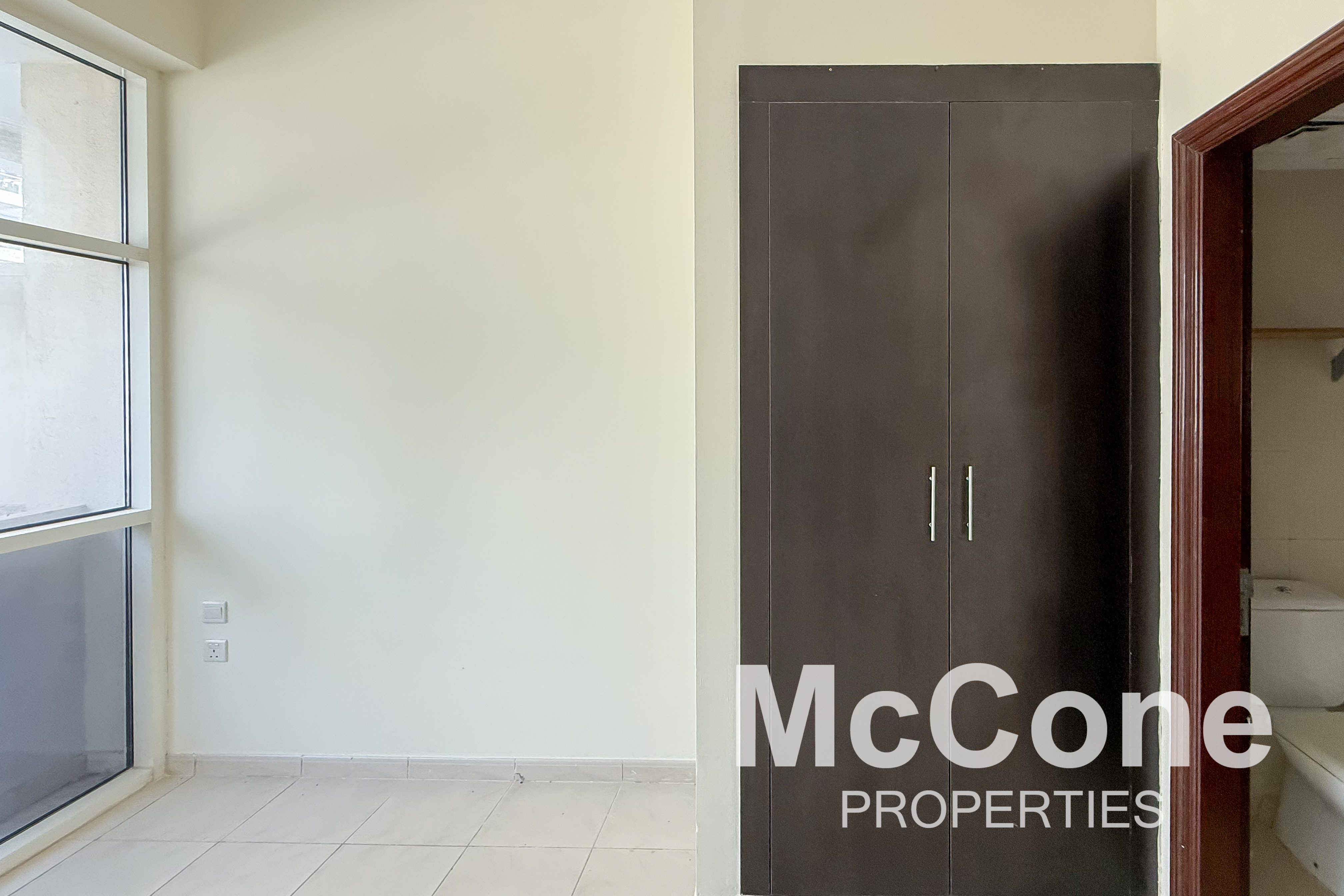1 Bedroom Apartment for Sale in Royal Residence 1, Dubai Sports City — photo 5 of 10