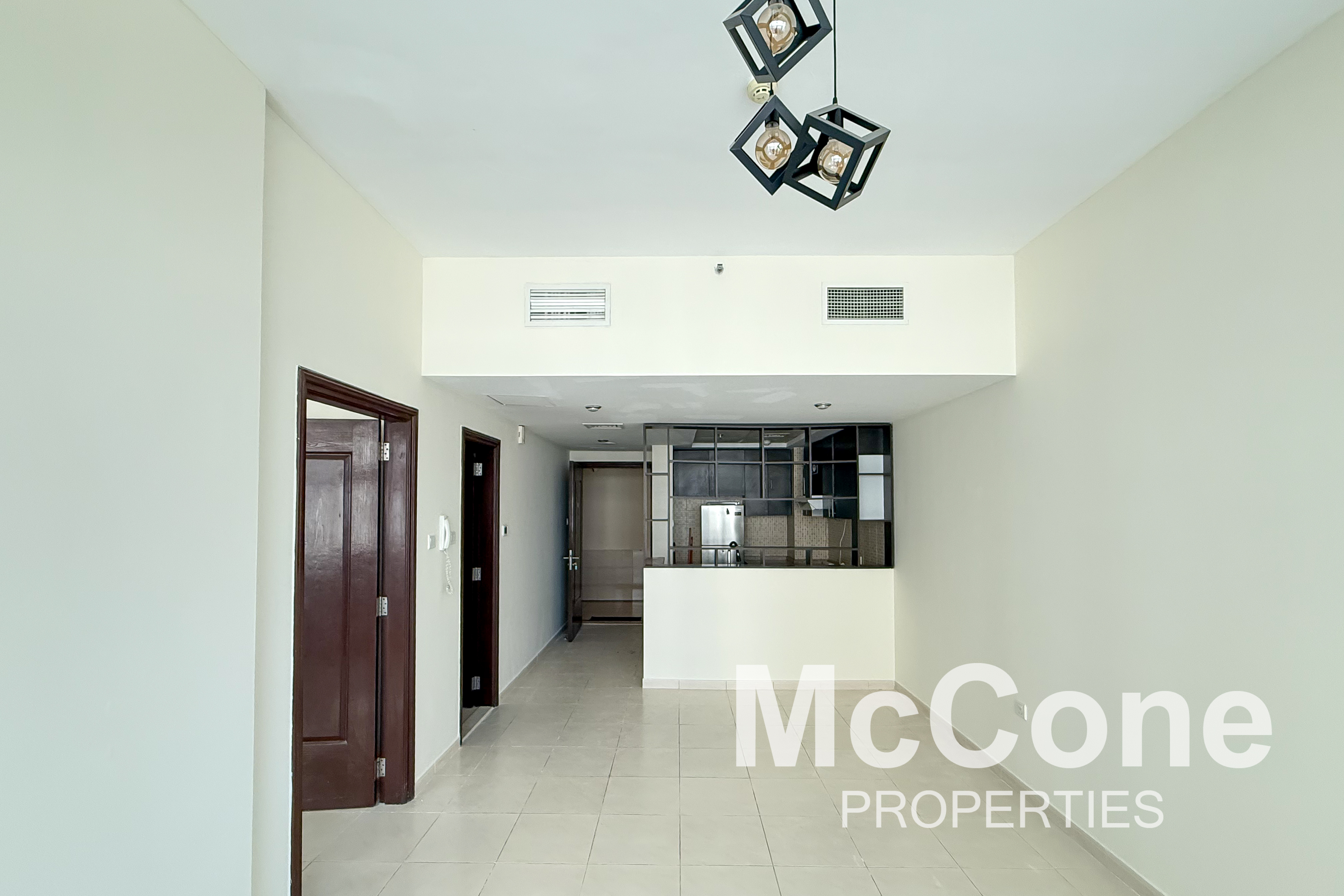 1 Bedroom Apartment for Sale in Royal Residence 1, Dubai Sports City — photo 3 of 10