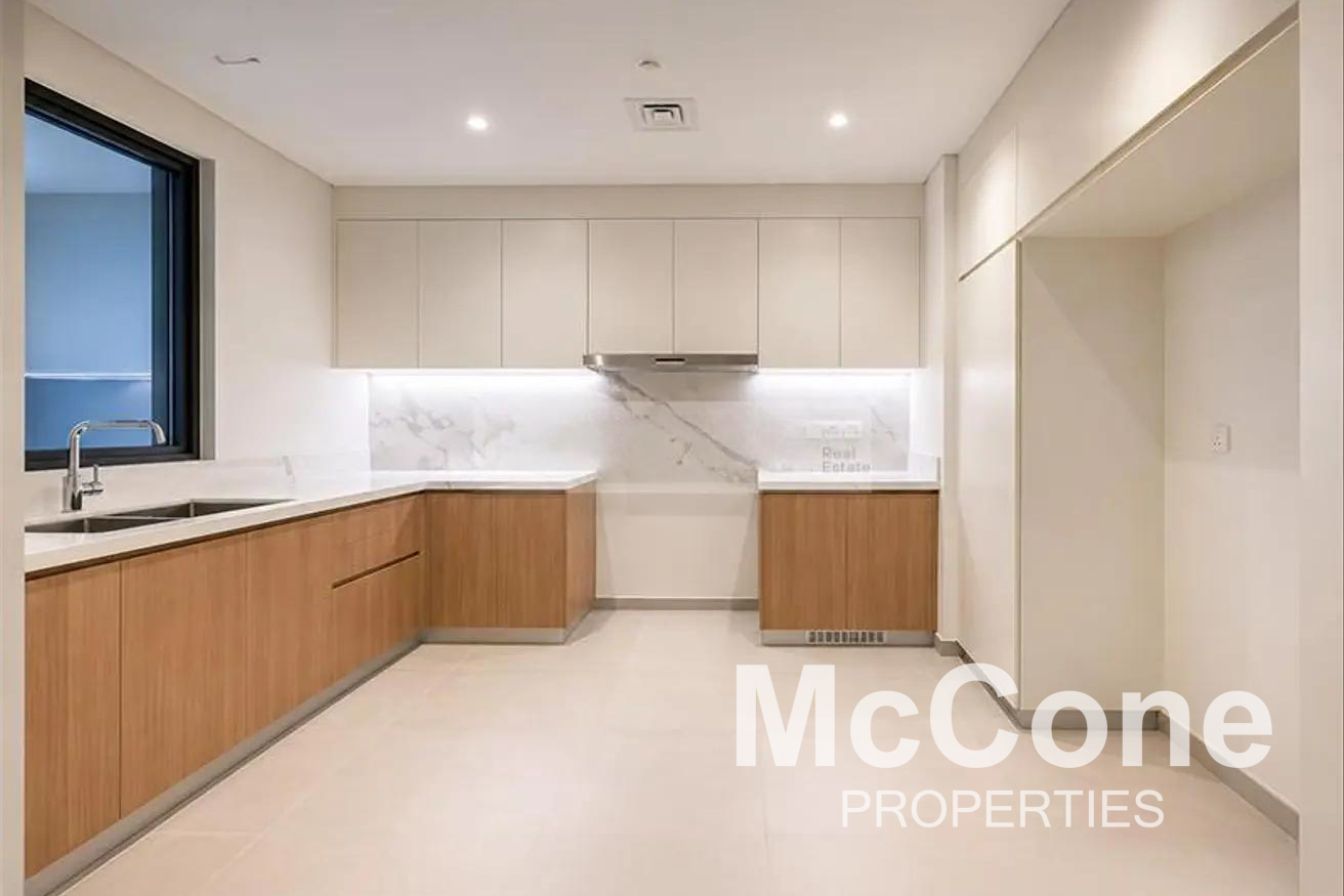3 Bedroom Townhouse for Sale in Jebel Ali Village Townhouses, Jebel Ali — photo 3 of 21