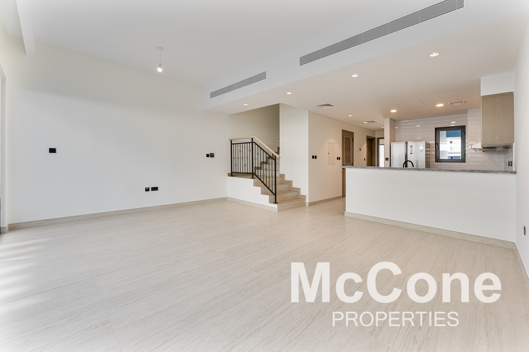 4 Bedroom Townhouse for Sale in Santorini, Damac Lagoons — photo 3 of 13