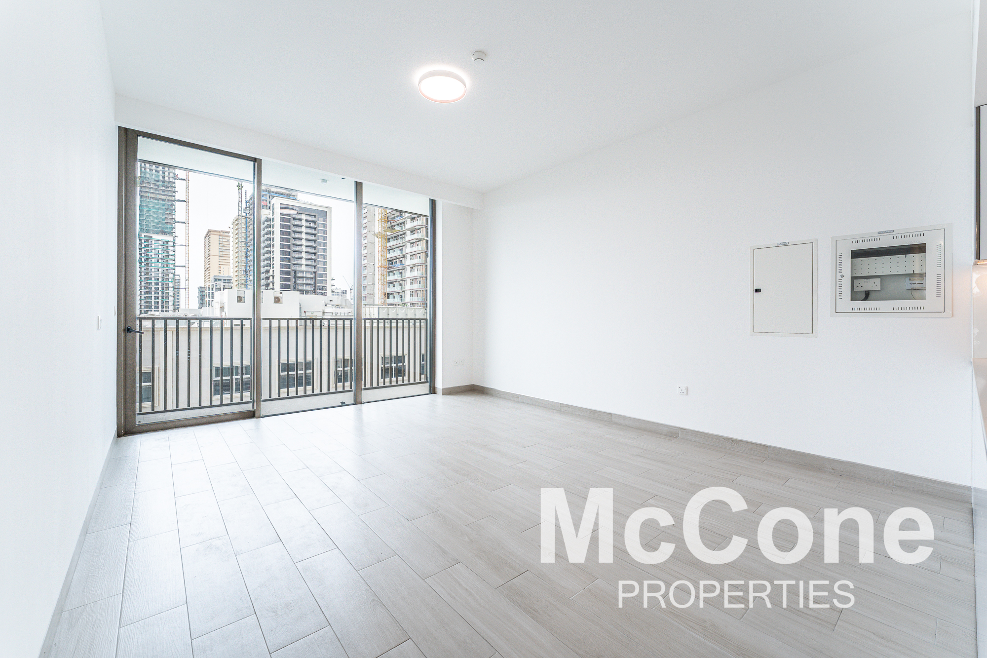 1 Bedroom Apartment for Sale in Luma Park Views, Jumeirah Village Circle — photo 3 of 10