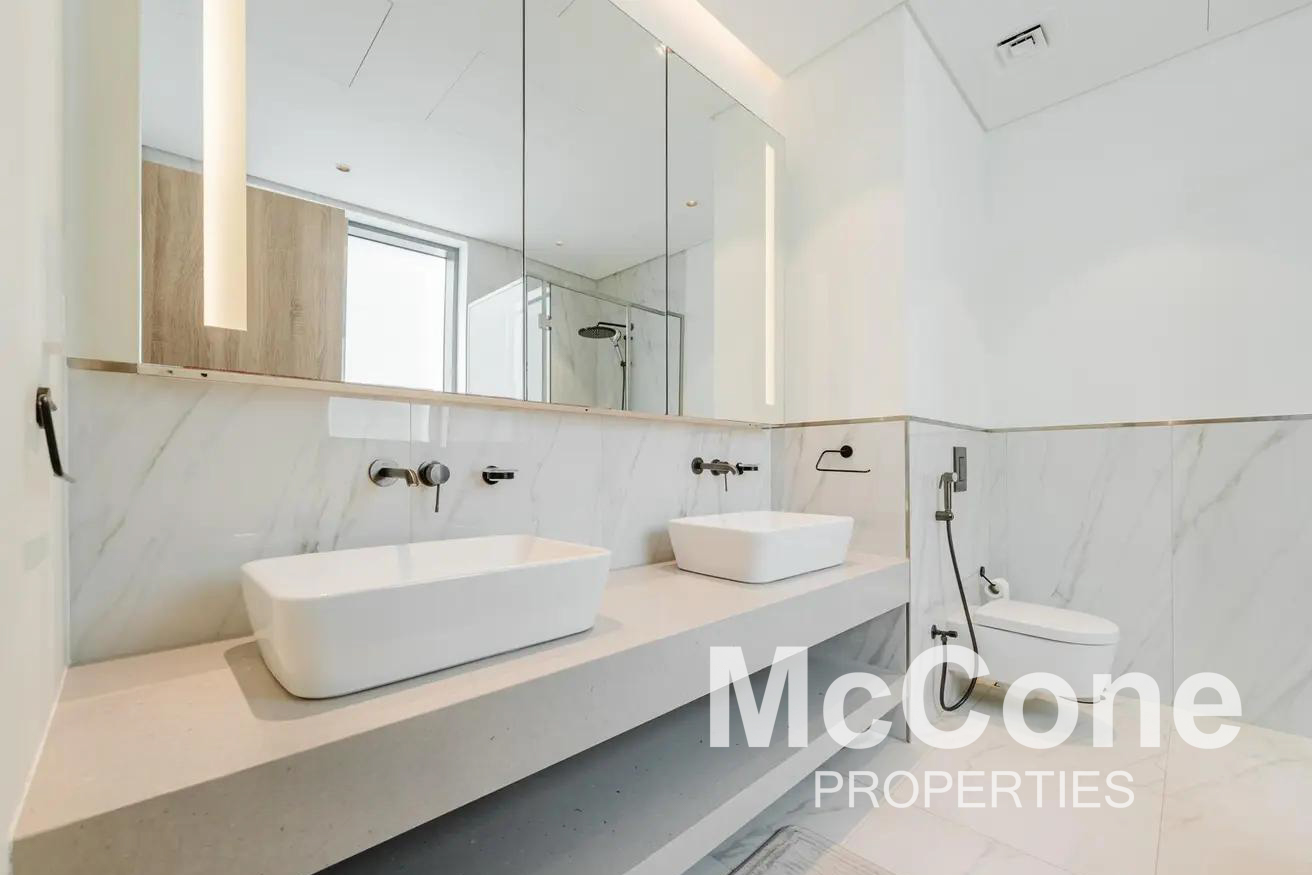 4 Bedroom Townhouse for Sale in District One Phase III, Mohammed Bin Rashid City — photo 4 of 17