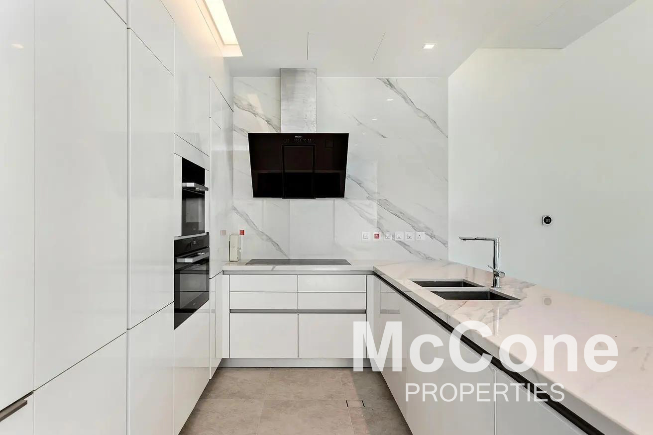 4 Bedroom Townhouse for Sale in District One Phase III, Mohammed Bin Rashid City — photo 6 of 17
