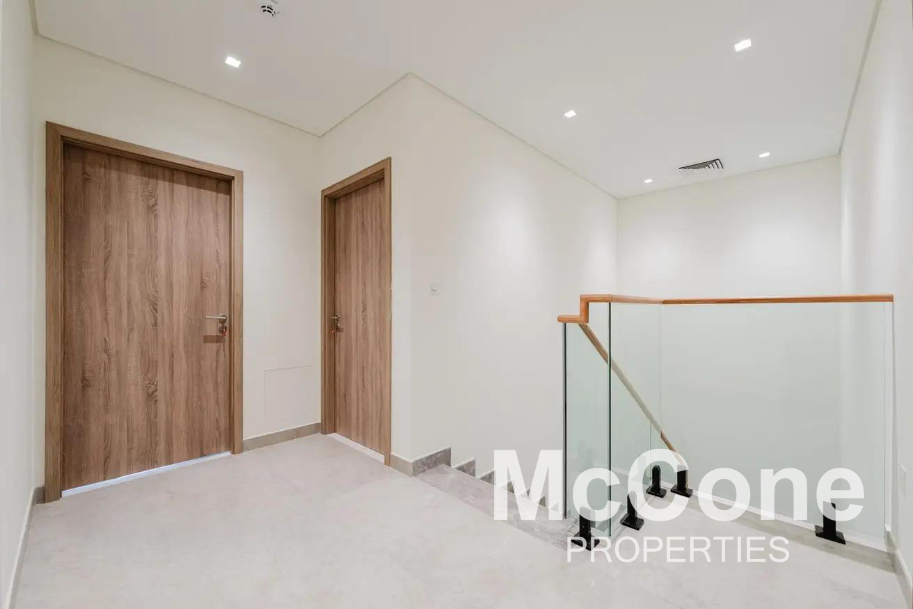 4 Bedroom Townhouse for Sale in District One Phase III, Mohammed Bin Rashid City — photo 9 of 17