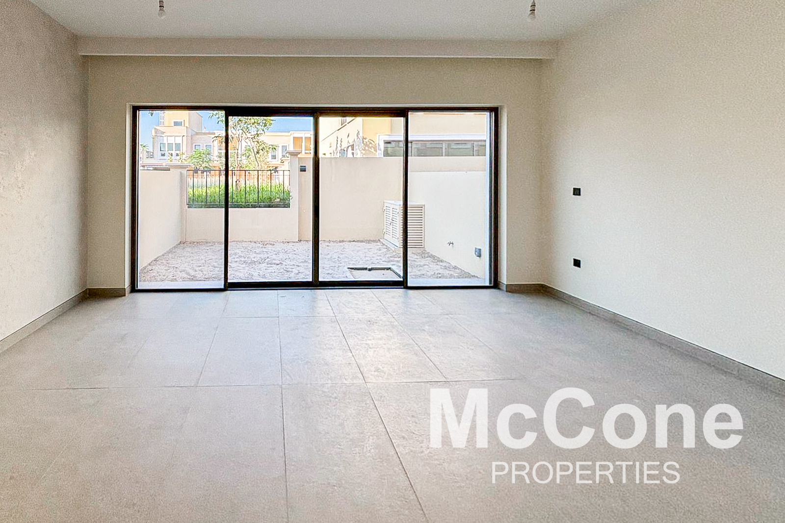 4 Bedroom Townhouse for Sale in Malta, Damac Lagoons — photo 4 of 19