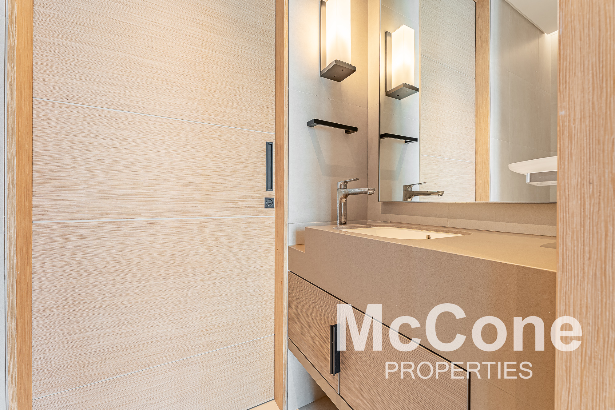 2 Bedroom Apartment for Sale in Jumeirah Gate Tower 1, Jumeirah Beach Residence — photo 9 of 10