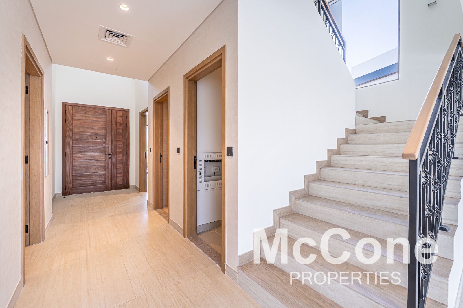 6 Bedroom Villa for Sale in Costa Brava 1, Damac Lagoons — photograph 17 of 30