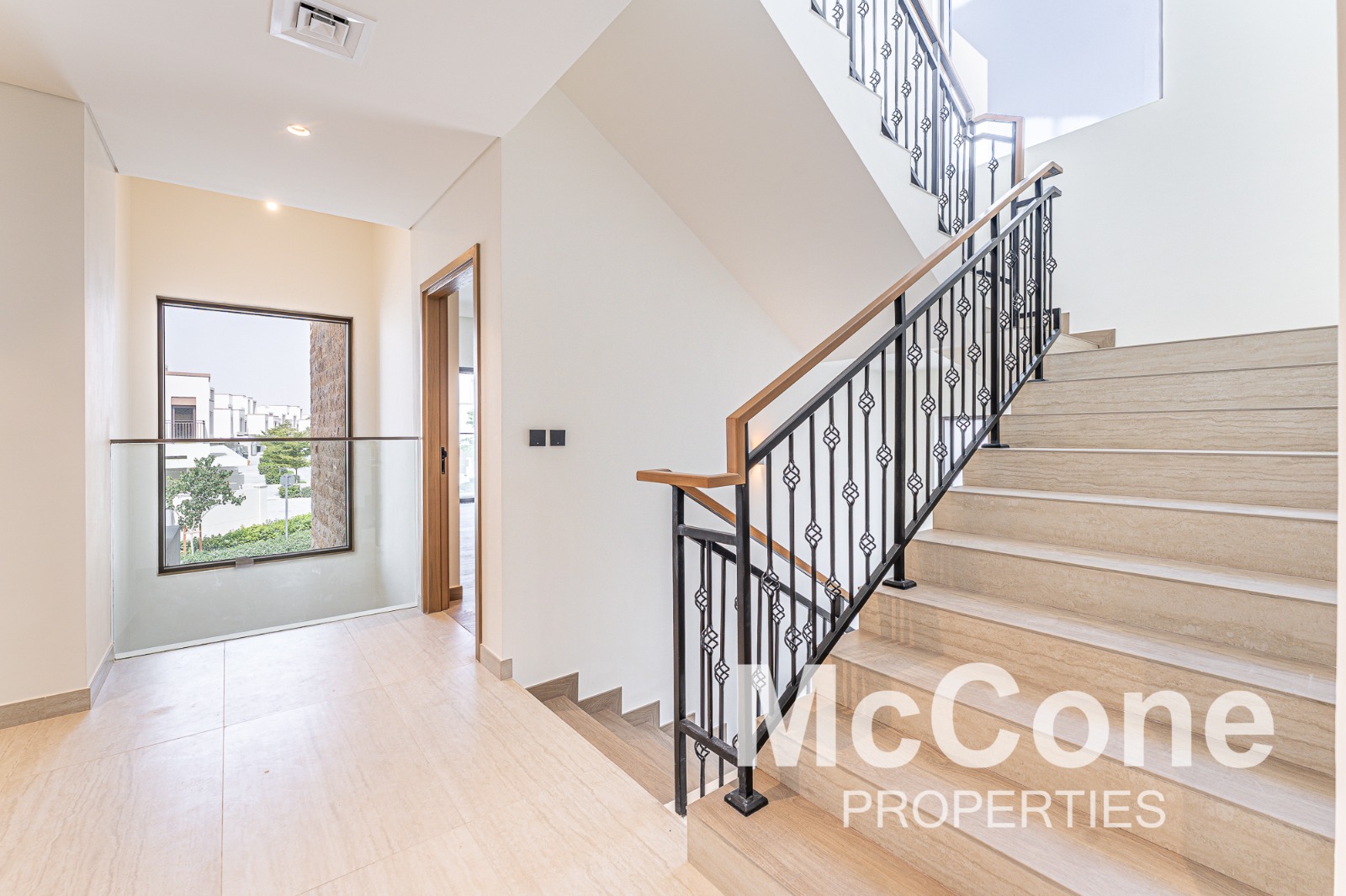 6 Bedroom Villa for Sale in Costa Brava 1, Damac Lagoons — photograph 18 of 30