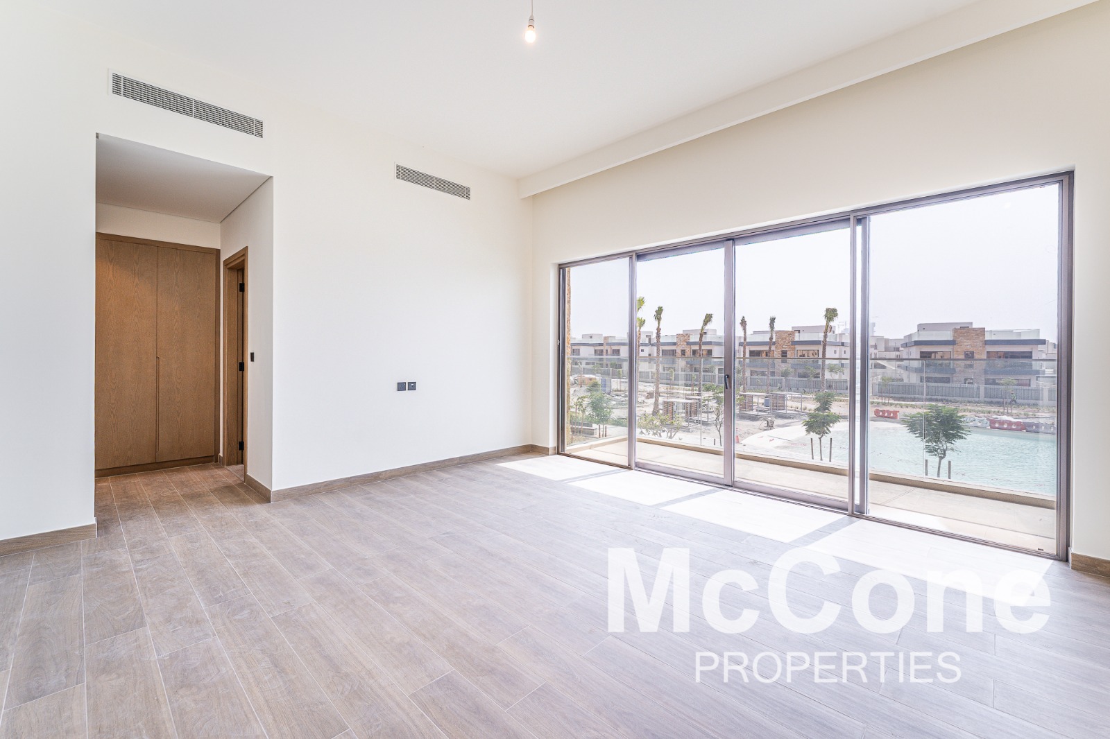 6 Bedroom Villa for Sale in Costa Brava 1, Damac Lagoons — photo 8 of 30