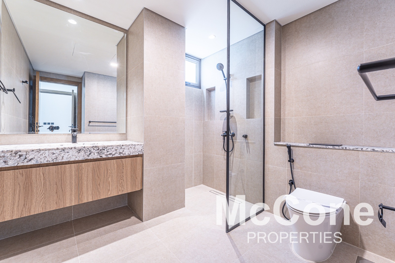6 Bedroom Villa for Sale in Costa Brava 1, Damac Lagoons — photograph 23 of 30