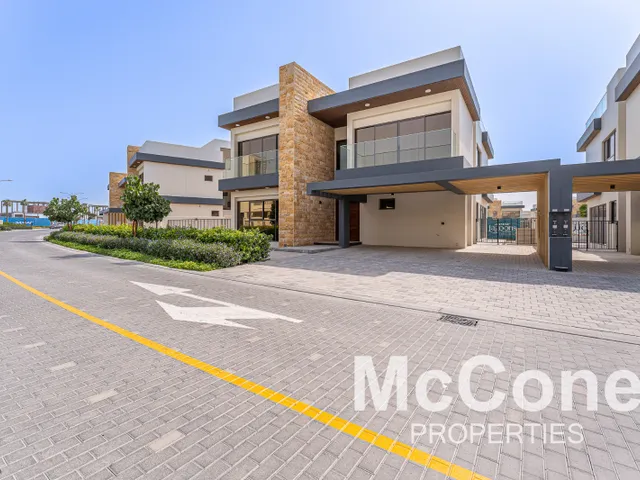 6 Bedroom Villa for Sale in Costa Brava 1, Damac Lagoons