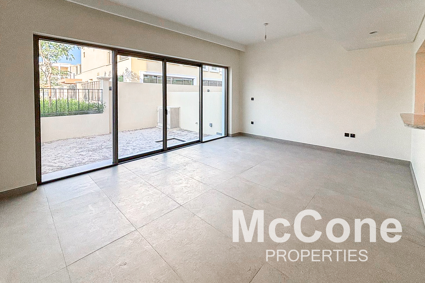 4 Bedroom Townhouse for Sale in Malta, Damac Lagoons — photo 3 of 19