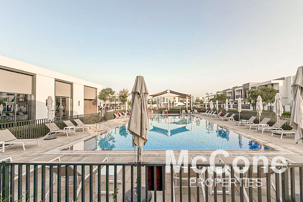 4 Bedroom Villa for Sale in Greenviews 2, Dubai South (Dubai World Central) — photo 9 of 10