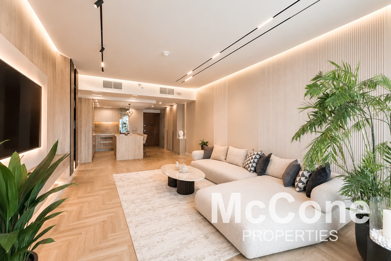 2 Bedroom Apartment for Sale in 8 Boulevard Walk, Downtown Dubai — photo 2 of 23