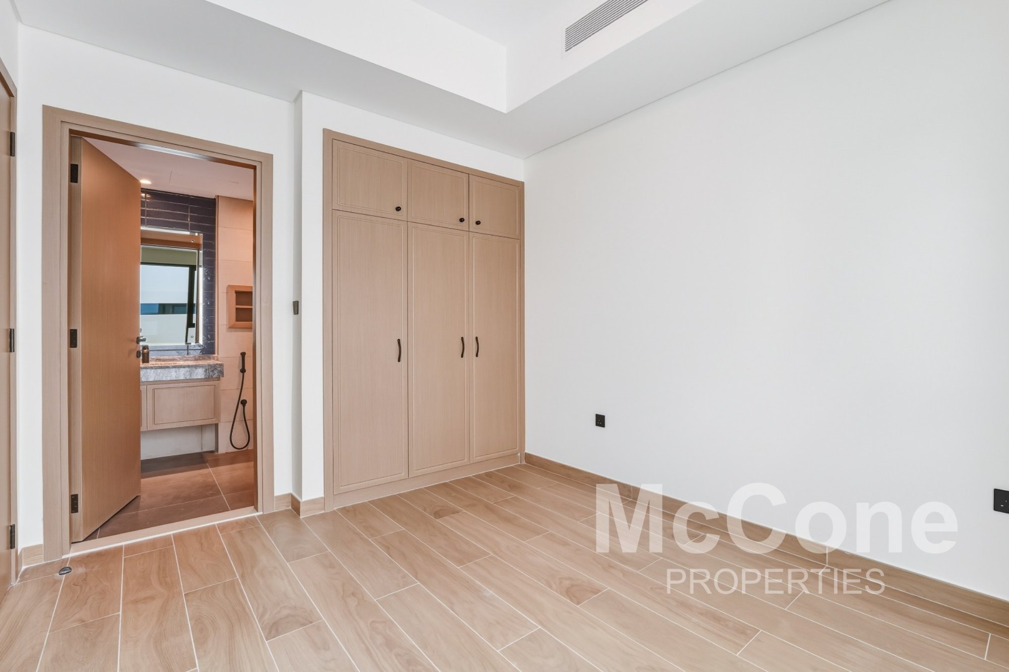 5 Bedroom Townhouse for Sale in Santorini, Damac Lagoons — photo 8 of 11
