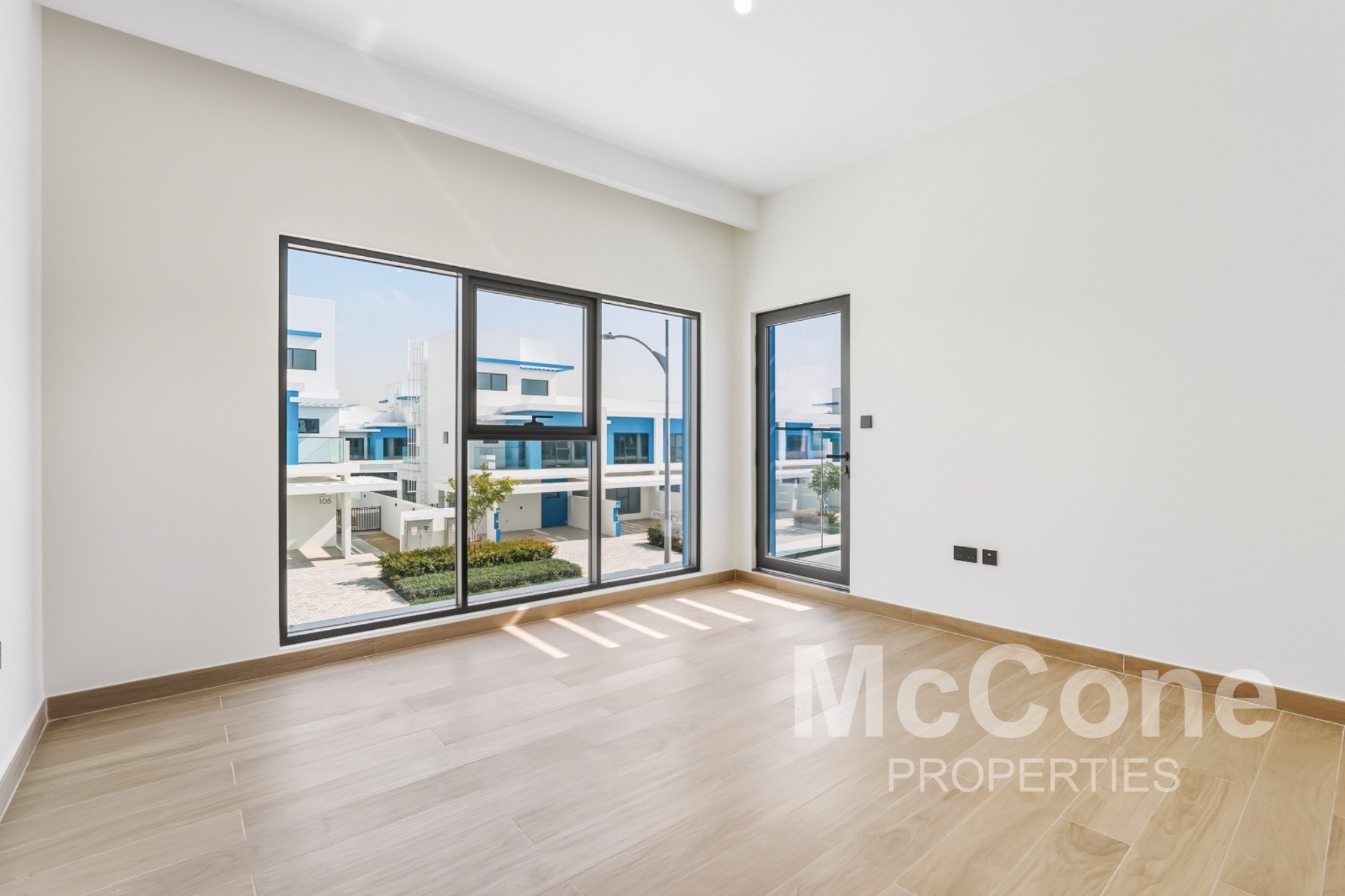 5 Bedroom Townhouse for Sale in Santorini, Damac Lagoons — photo 9 of 11