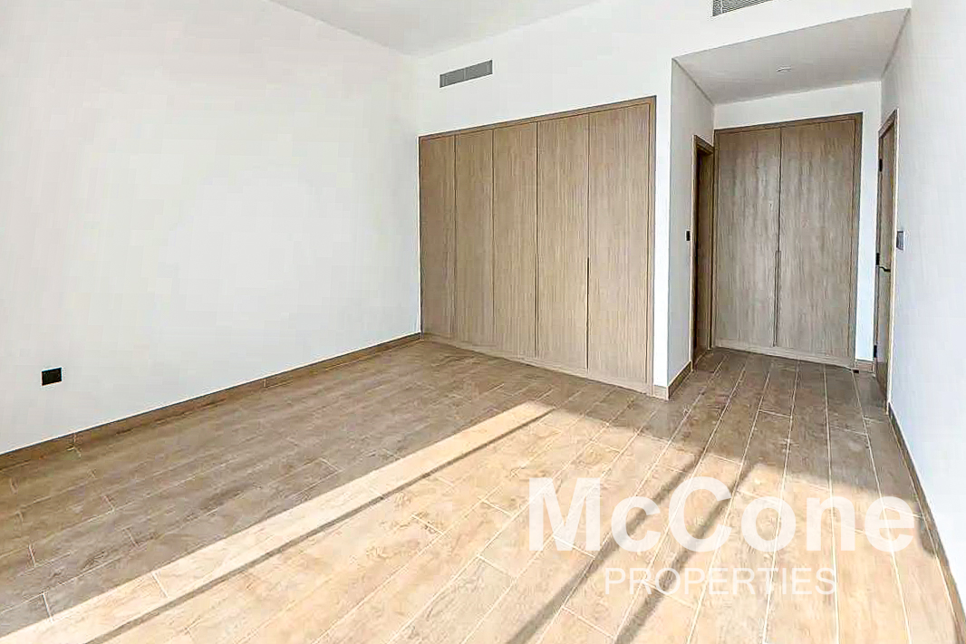 7 Bedroom Villa for Sale in Malta, Damac Lagoons — photo 7 of 14