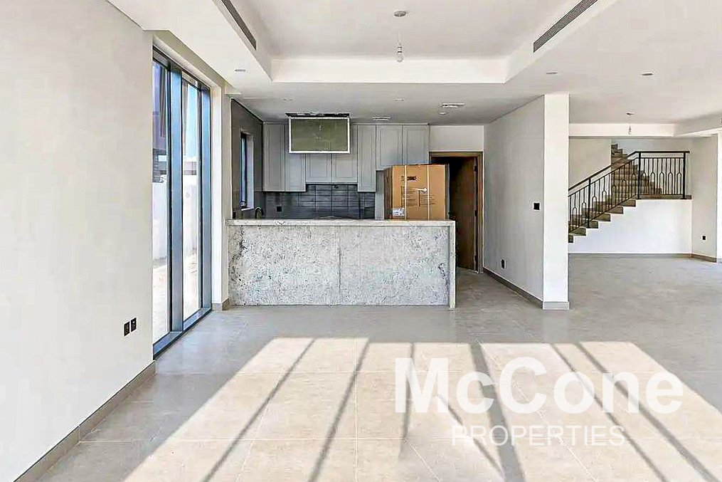 7 Bedroom Villa for Sale in Malta, Damac Lagoons — photo 5 of 14