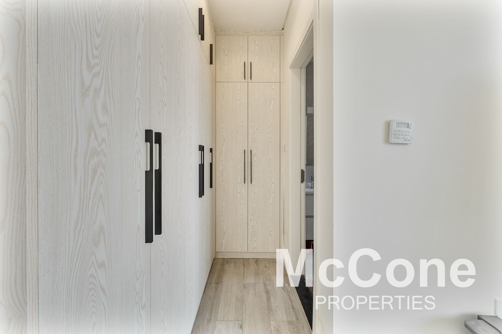 4 Bedroom Townhouse for Sale in Moonbay Villas, Jumeirah Village Circle — photograph 15 of 24