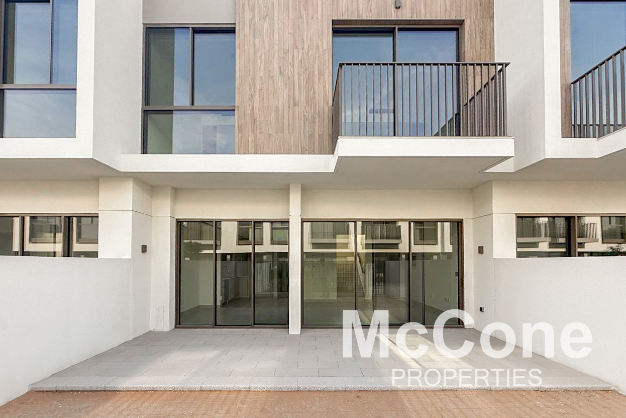 3 Bedroom Townhouse for Sale in Orania, The Valley