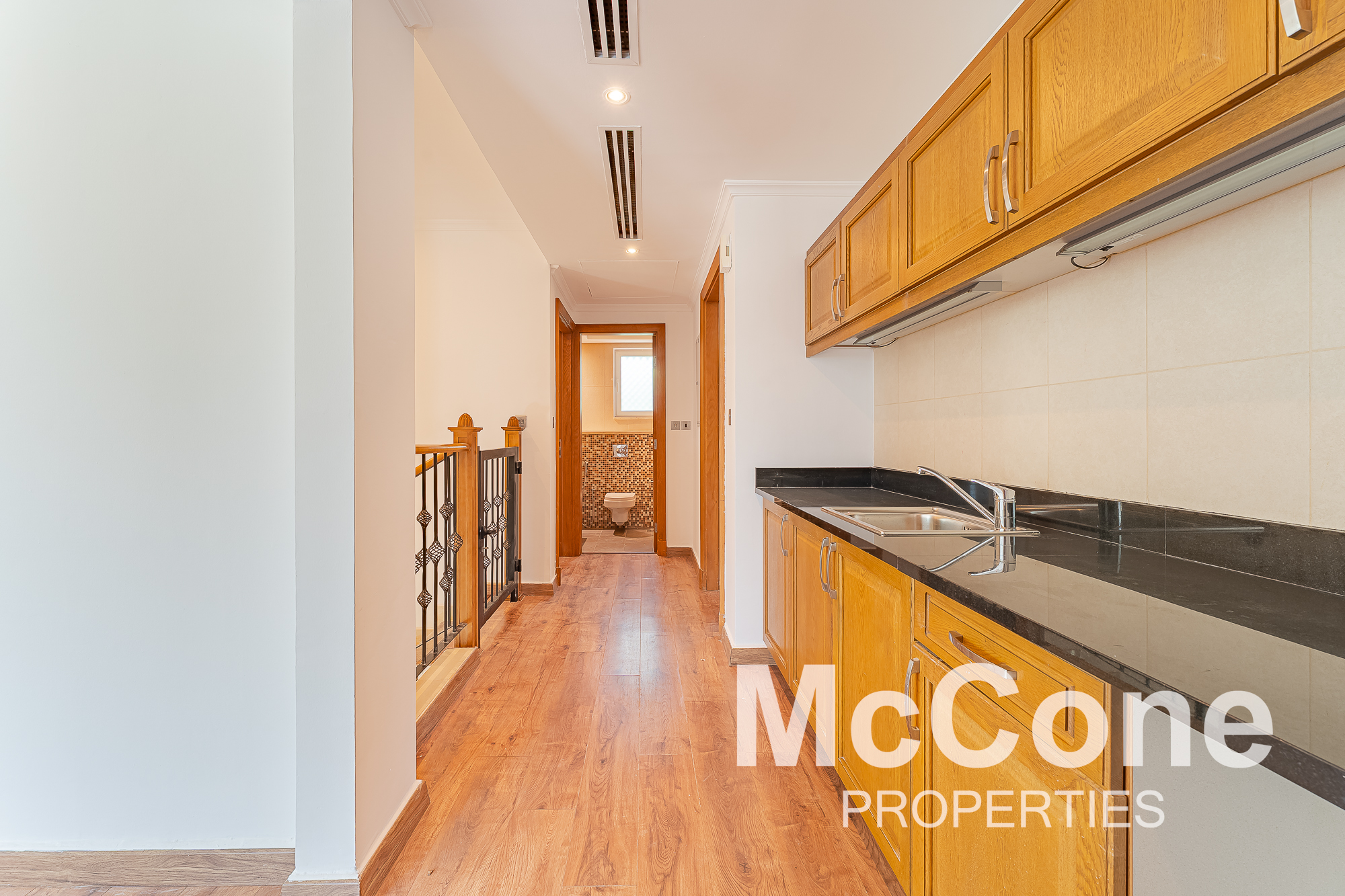 4 Bedroom Villa for Sale in District 4, Jumeirah Park — photo 7 of 23