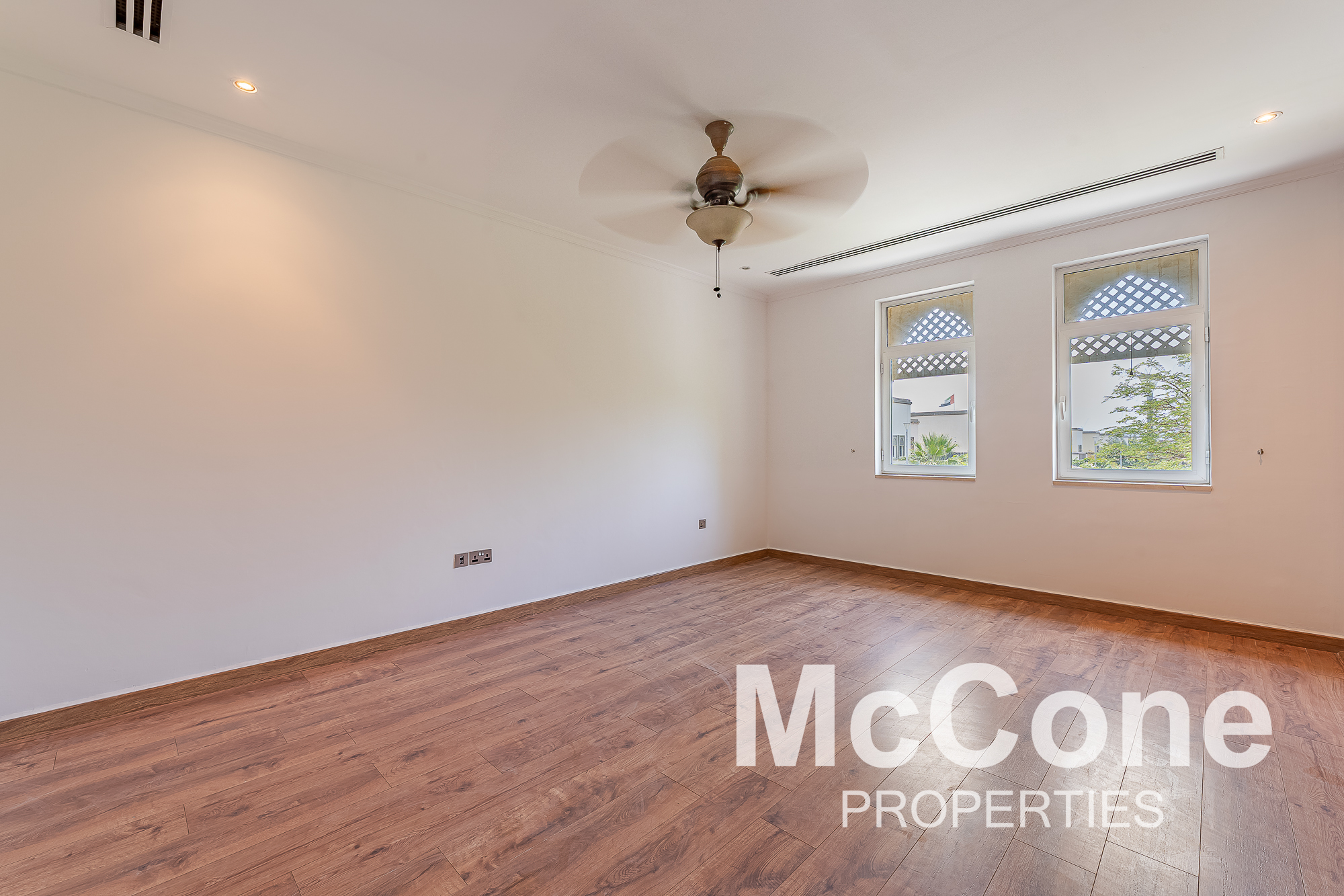 4 Bedroom Villa for Sale in District 4, Jumeirah Park — photograph 13 of 23