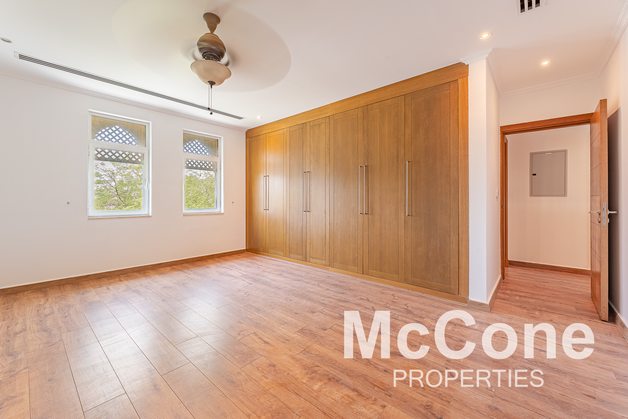 4 Bedroom Villa for Sale in District 4, Jumeirah Park — photograph 14 of 23