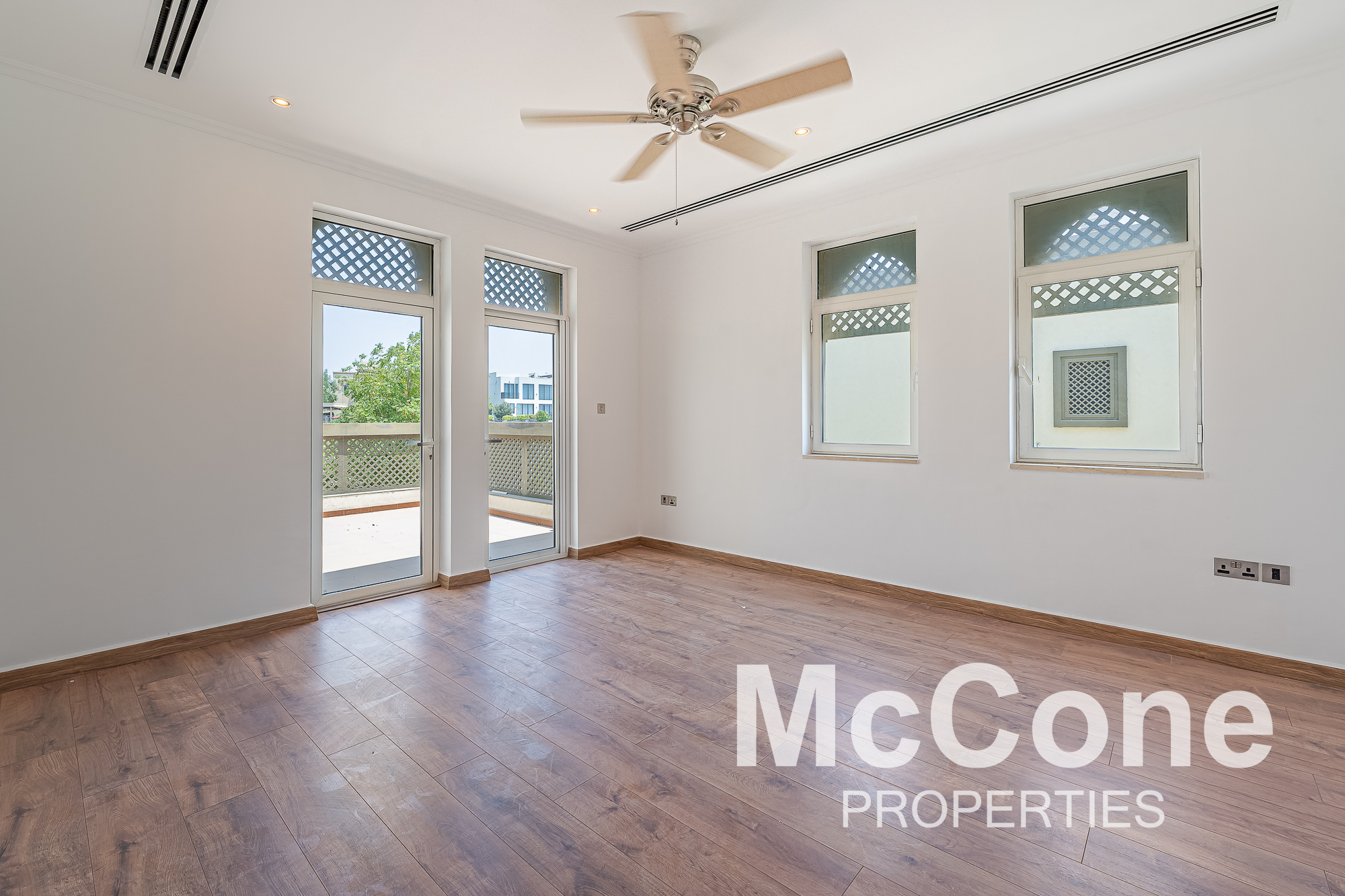 4 Bedroom Villa for Sale in District 4, Jumeirah Park — photograph 15 of 23