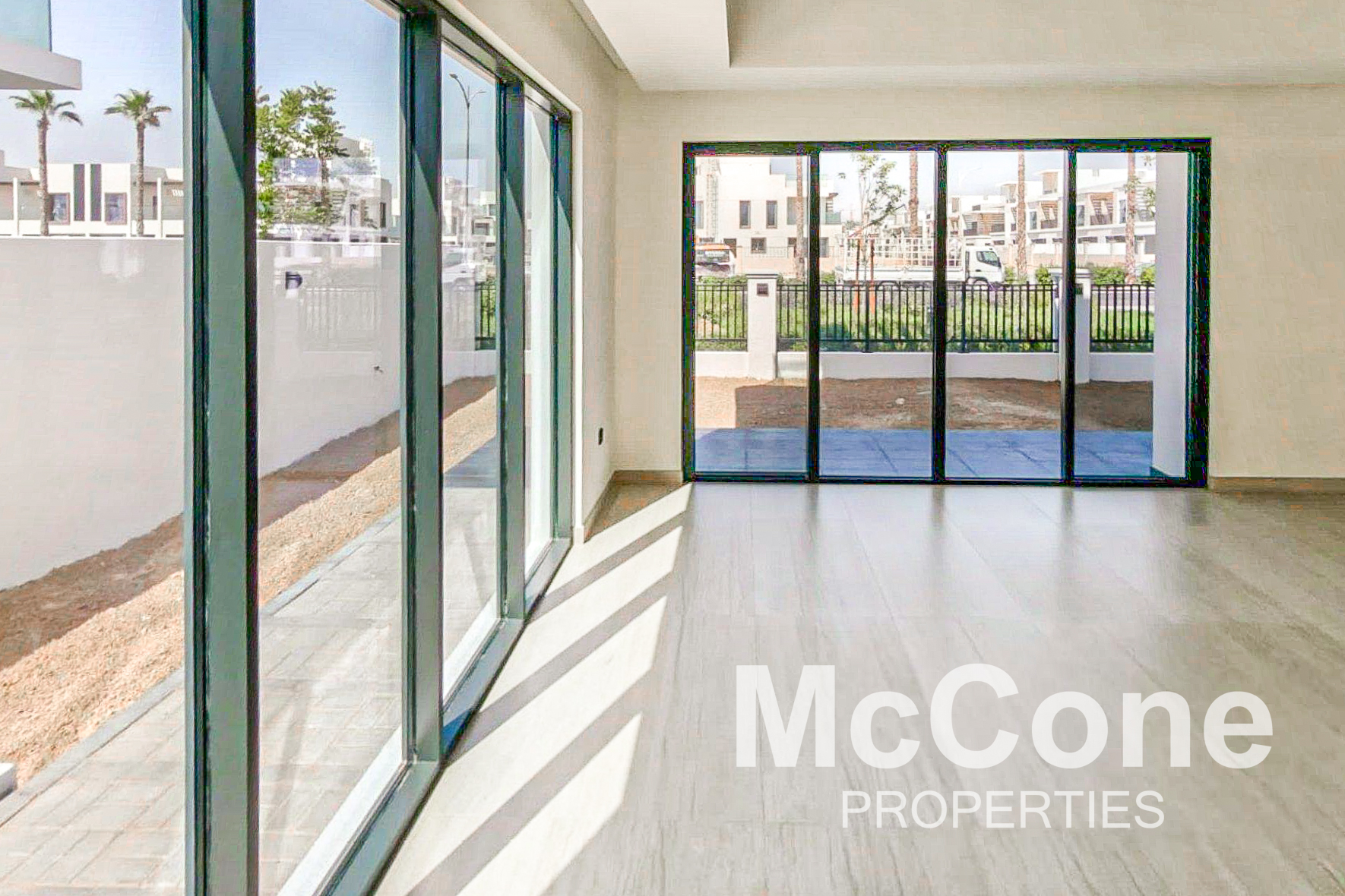 6 Bedroom Villa for Sale in Santorini, Damac Lagoons — photo 4 of 10