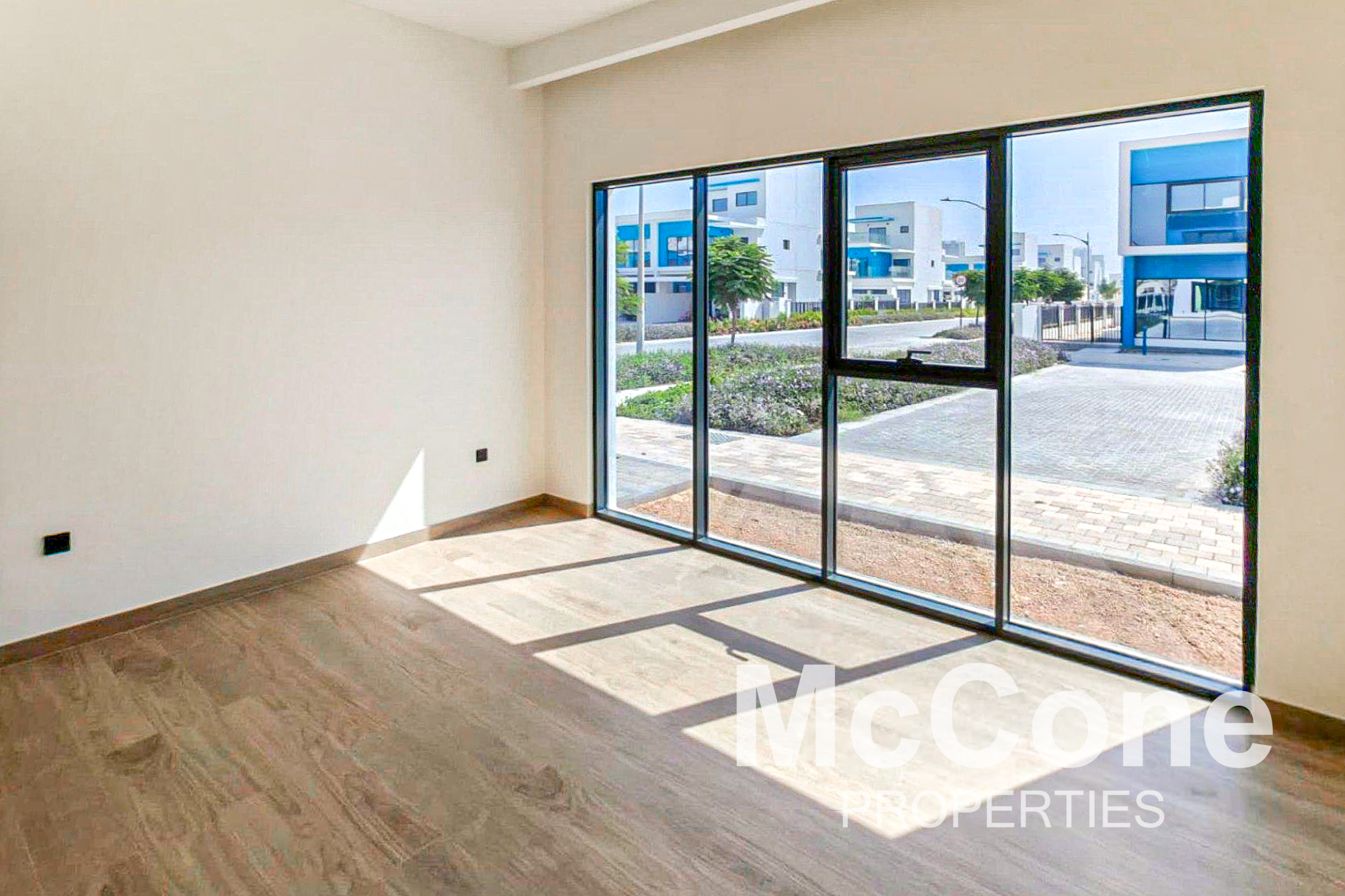 6 Bedroom Villa for Sale in Santorini, Damac Lagoons — photo 6 of 10