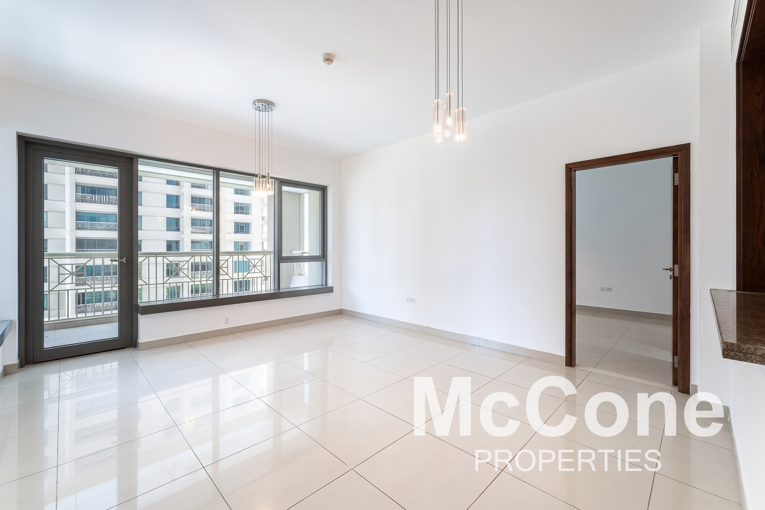 2 Bedroom Apartment for Sale in 29 Burj Boulevard Tower 1, Downtown Dubai — photo 2 of 16