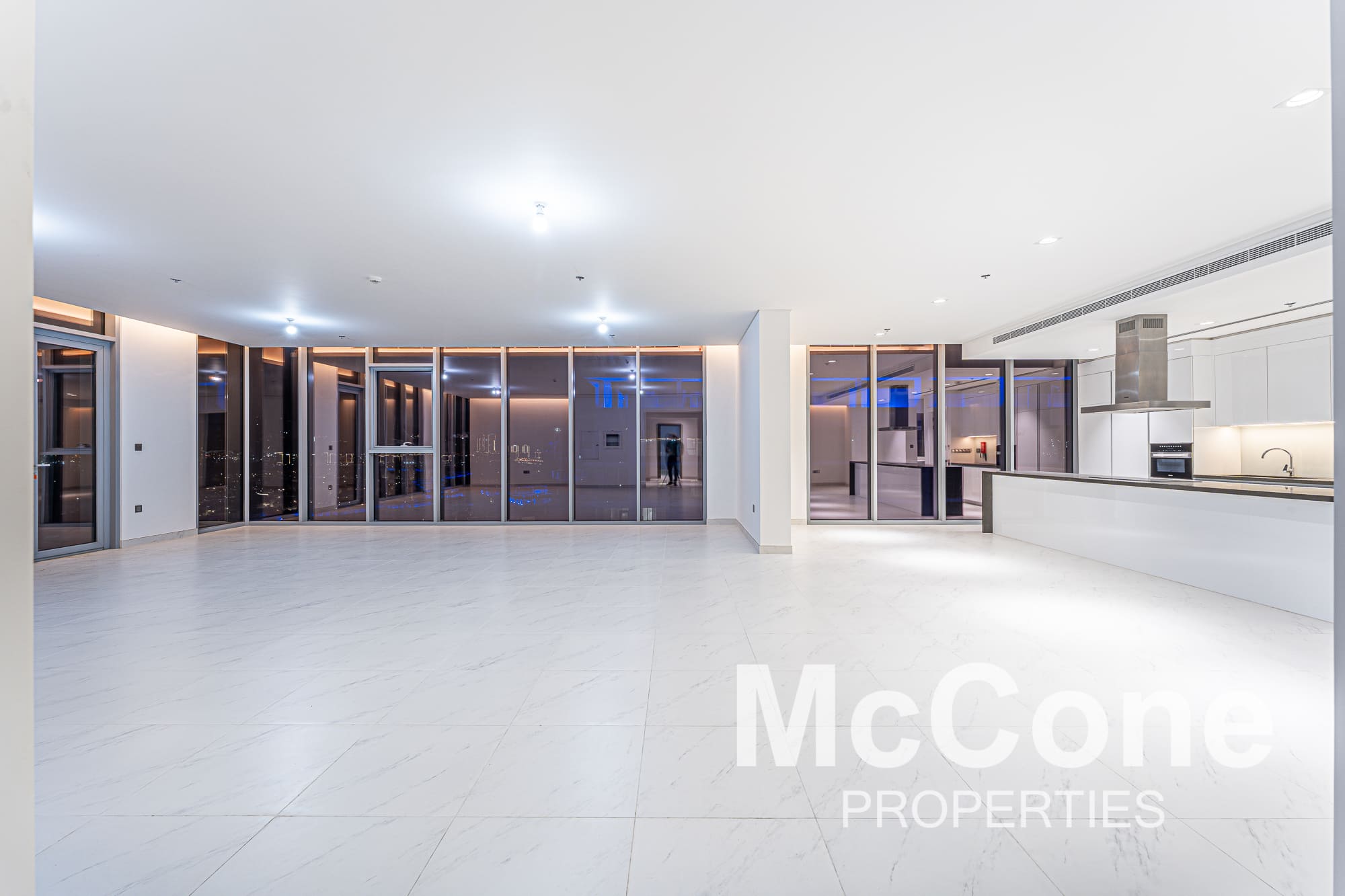 4 Bedroom Penthouse for Sale in Residences 11, Mohammed Bin Rashid City — photo 4 of 30