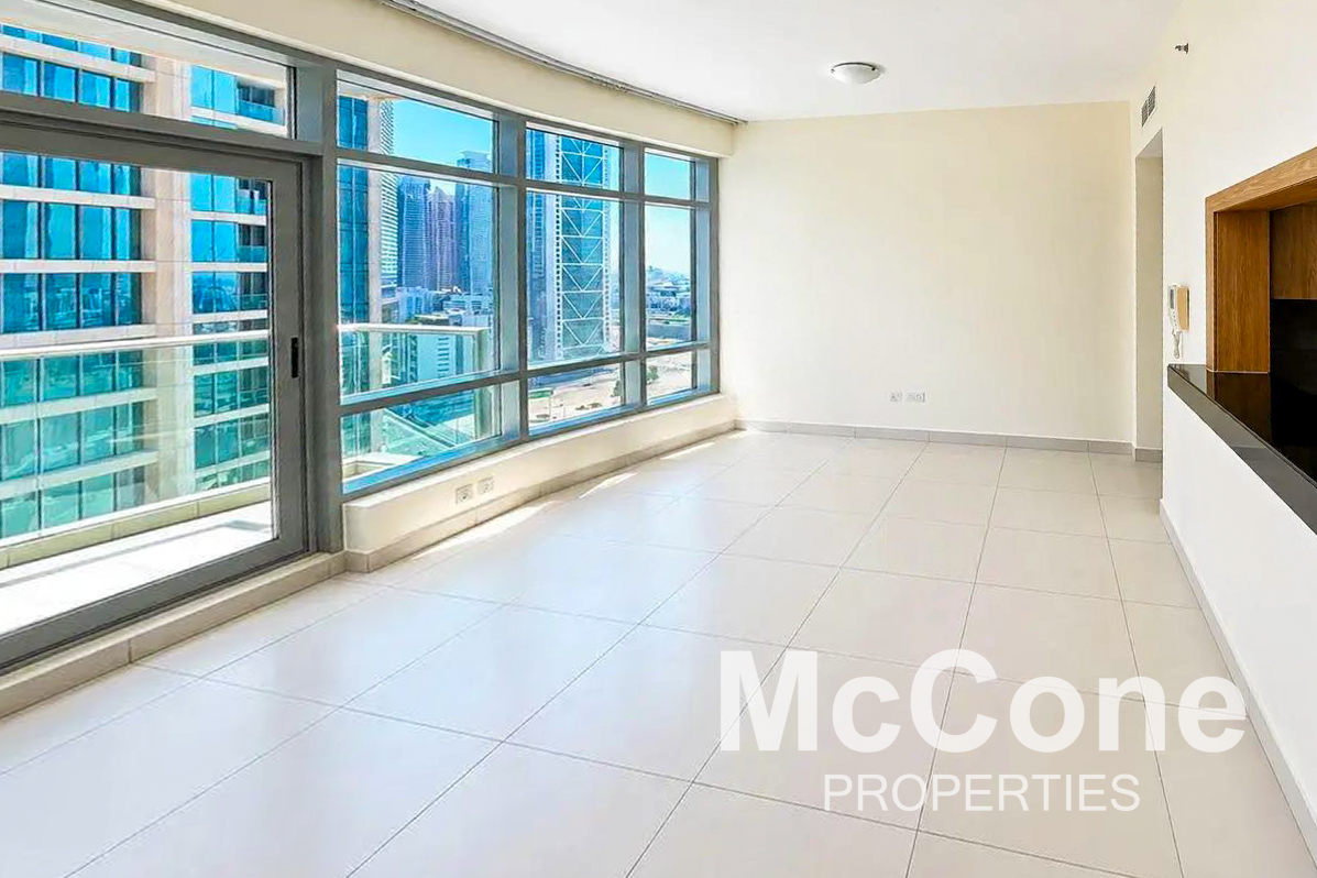 1 Bedroom Apartment for Sale in The Lofts West, Downtown Dubai — photo 3 of 10