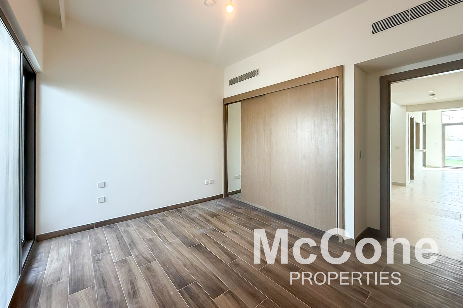 4 Bedroom Villa for Sale in Tilal Al Furjan, Al Furjan — photo 8 of 22