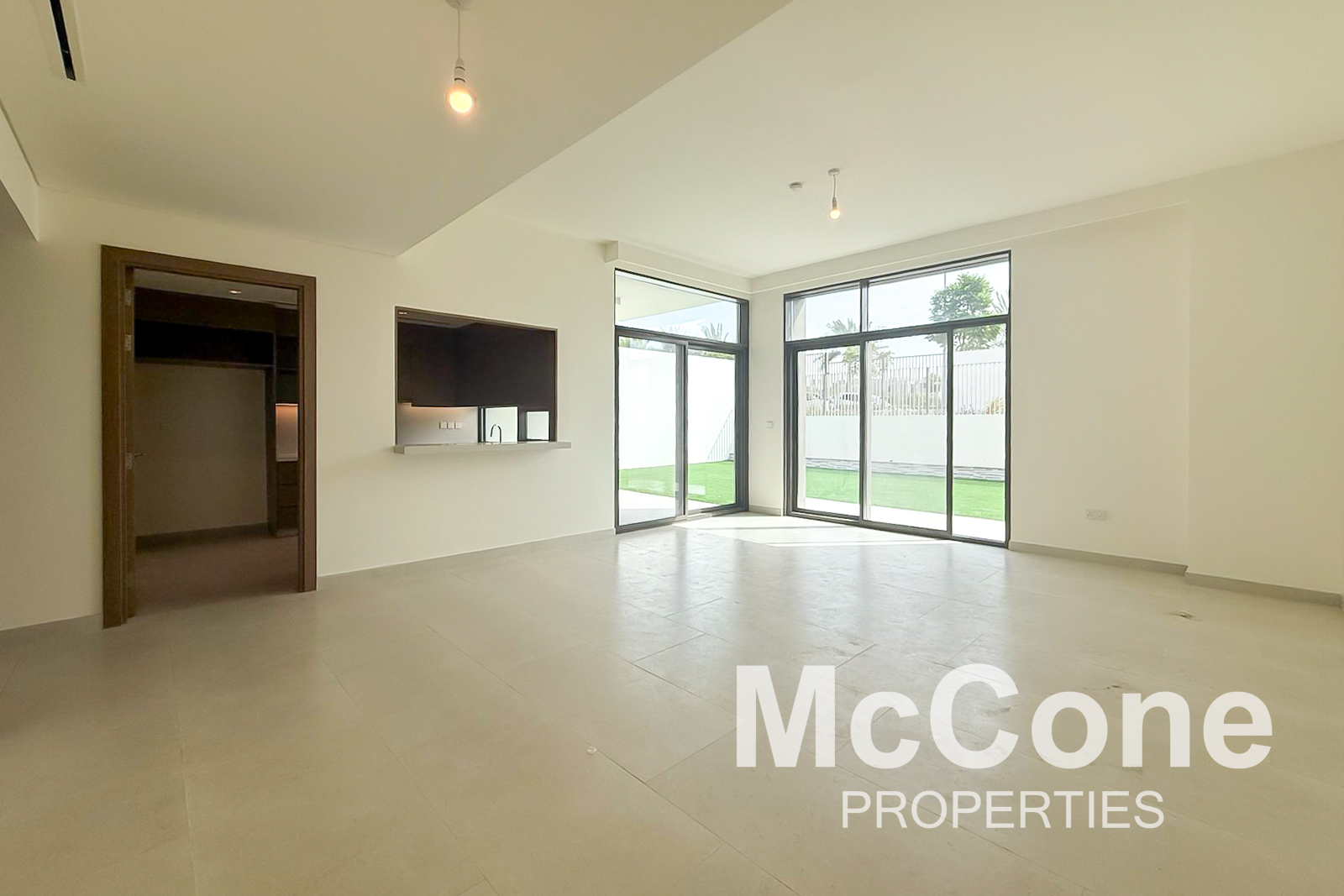 4 Bedroom Villa for Sale in Tilal Al Furjan, Al Furjan — photo 2 of 22