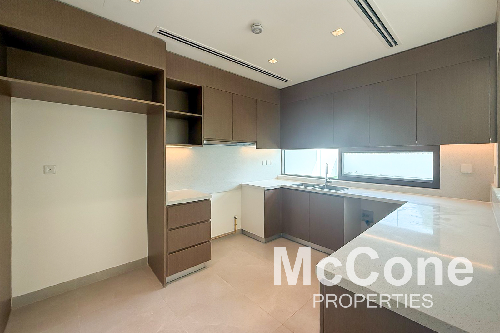 4 Bedroom Villa for Sale in Tilal Al Furjan, Al Furjan — photo 4 of 22