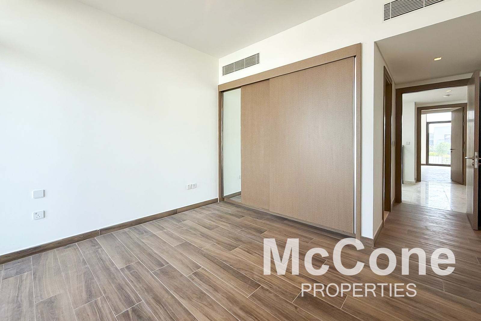 4 Bedroom Villa for Sale in Tilal Al Furjan, Al Furjan — photograph 14 of 22