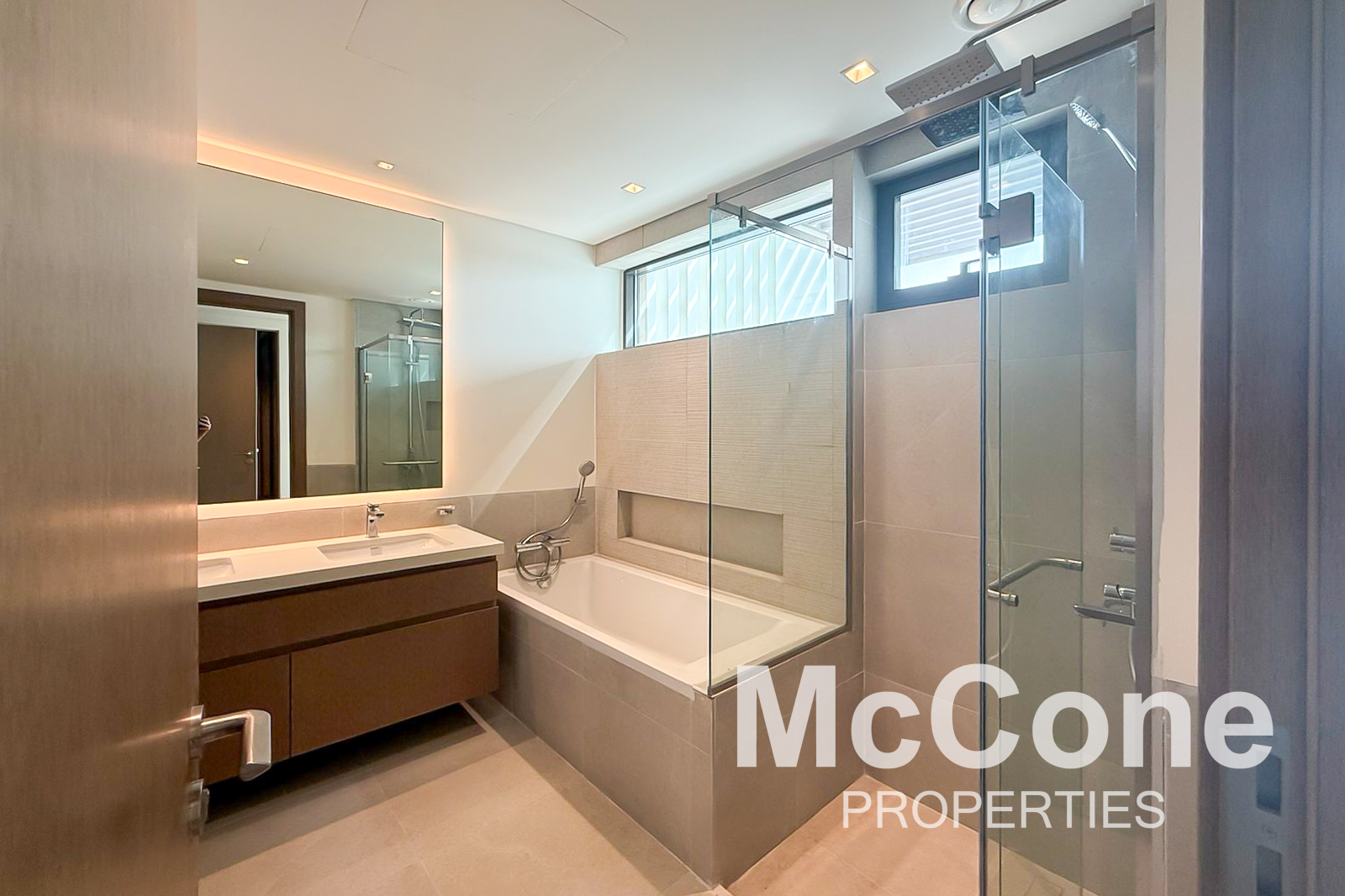 4 Bedroom Villa for Sale in Tilal Al Furjan, Al Furjan — photograph 18 of 22