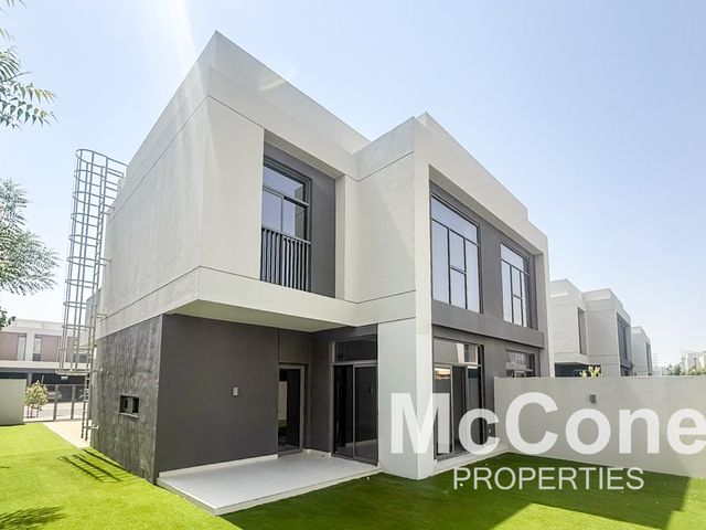 3 Bedroom Villa for Sale in The Pulse Beachfront, Dubai South (Dubai World Central)
