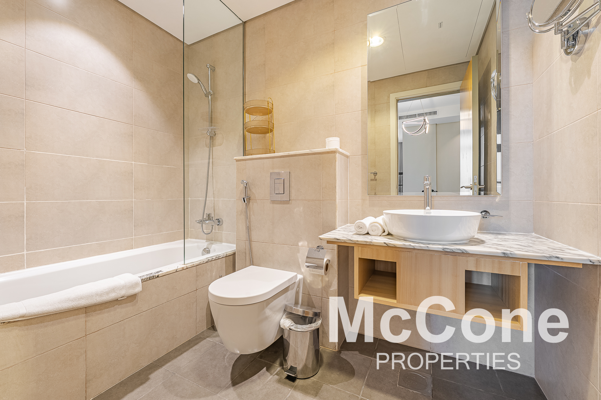 2 Bedroom Apartment for Sale in Paramount Tower Hotel & Residences, Business Bay — photograph 12 of 17