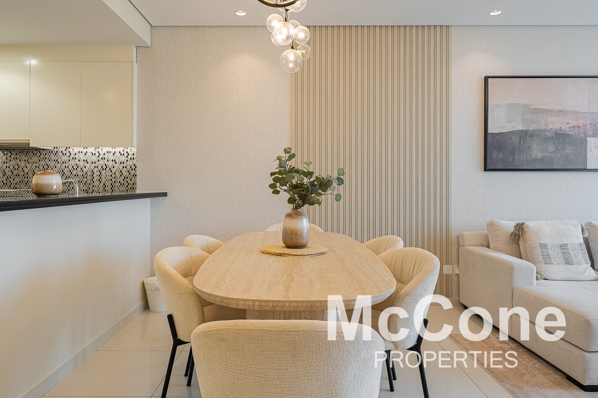 2 Bedroom Apartment for Sale in Paramount Tower Hotel & Residences, Business Bay — photo 4 of 17