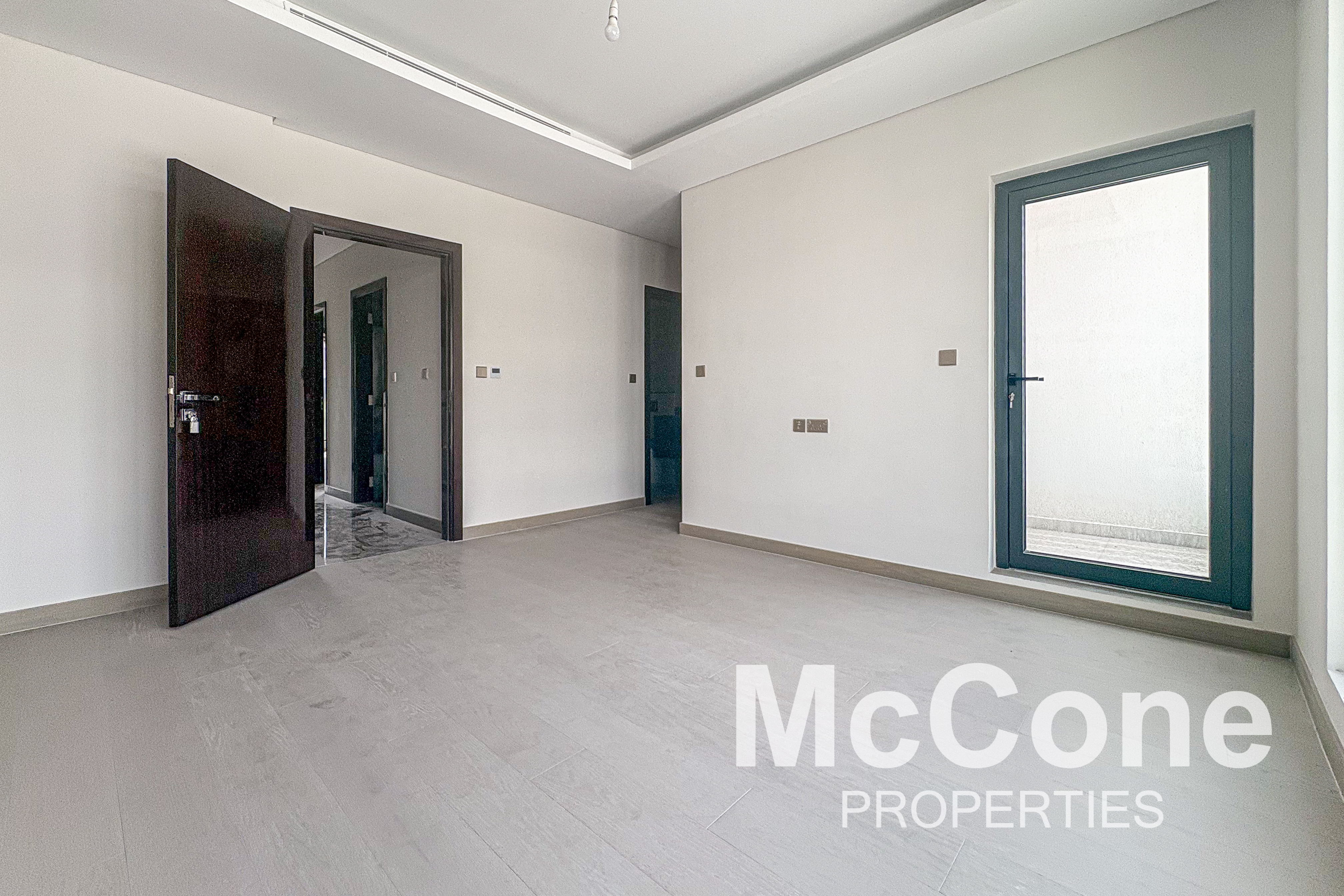 5 Bedroom Townhouse for Sale in Silver Springs 3, Damac Hills — photo 5 of 14