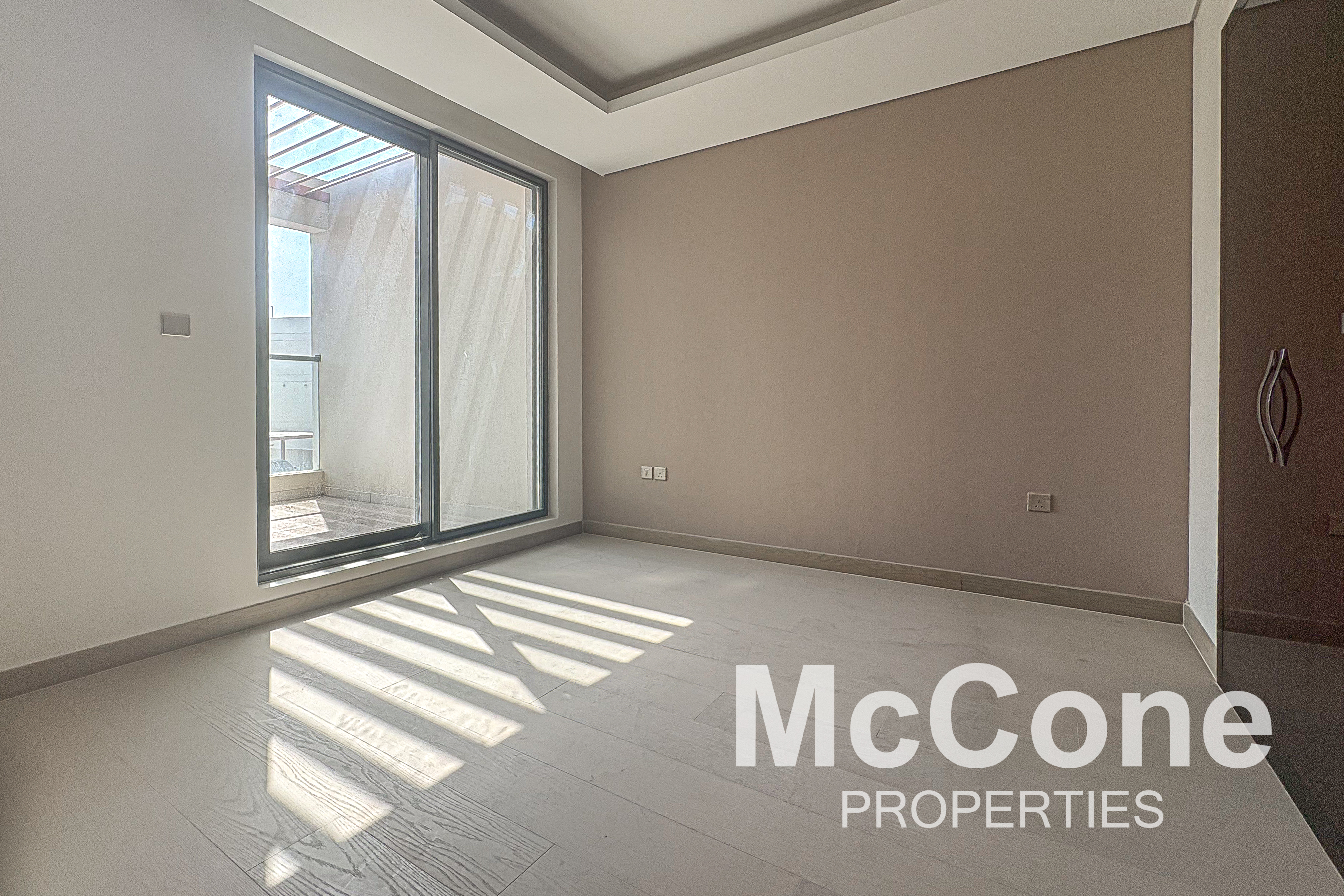 5 Bedroom Townhouse for Sale in Silver Springs 3, Damac Hills — photo 8 of 14