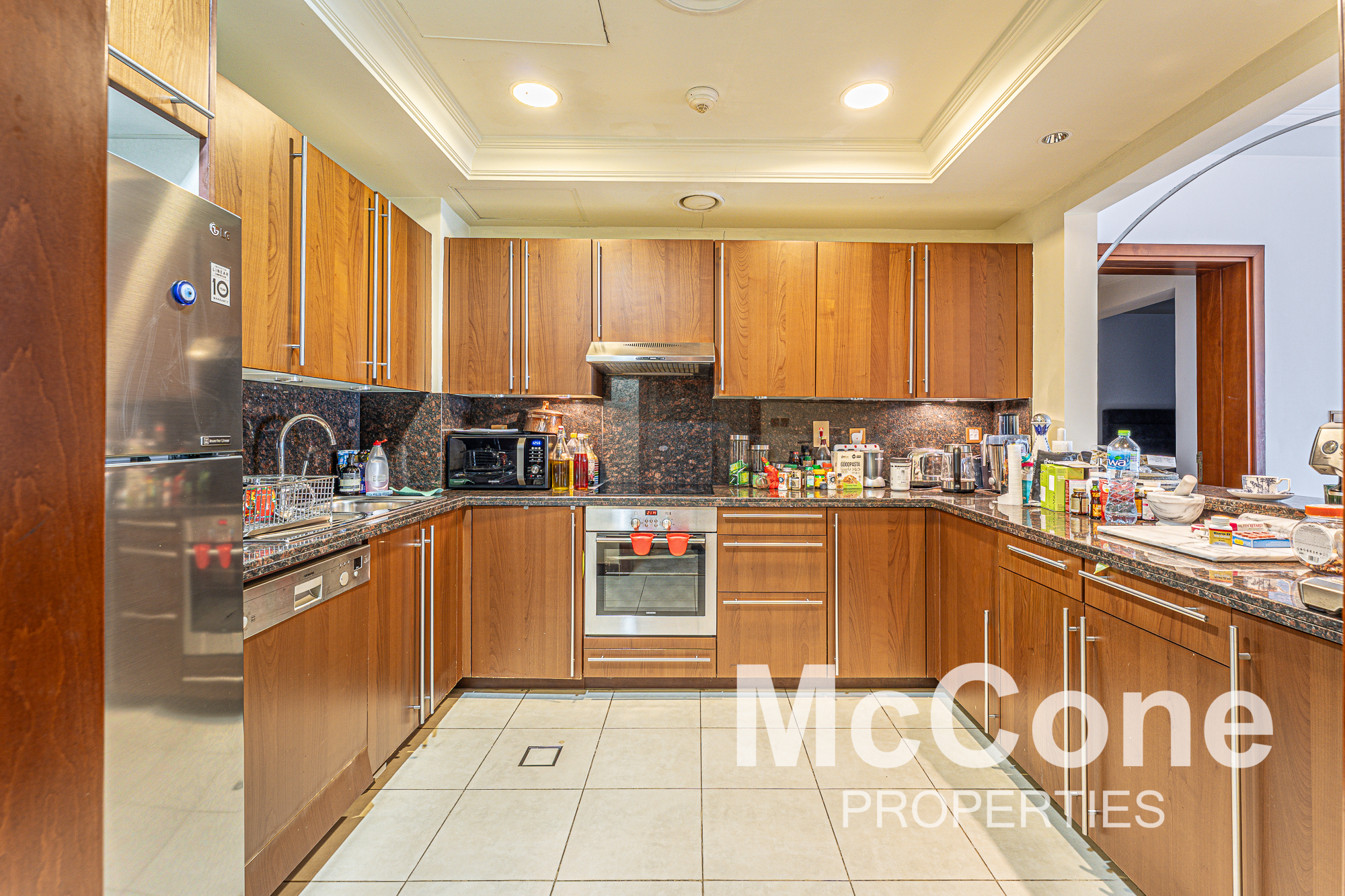 2 Bedroom Apartment for Sale in The Fairmont Palm Residence South, Palm Jumeirah — photo 6 of 18