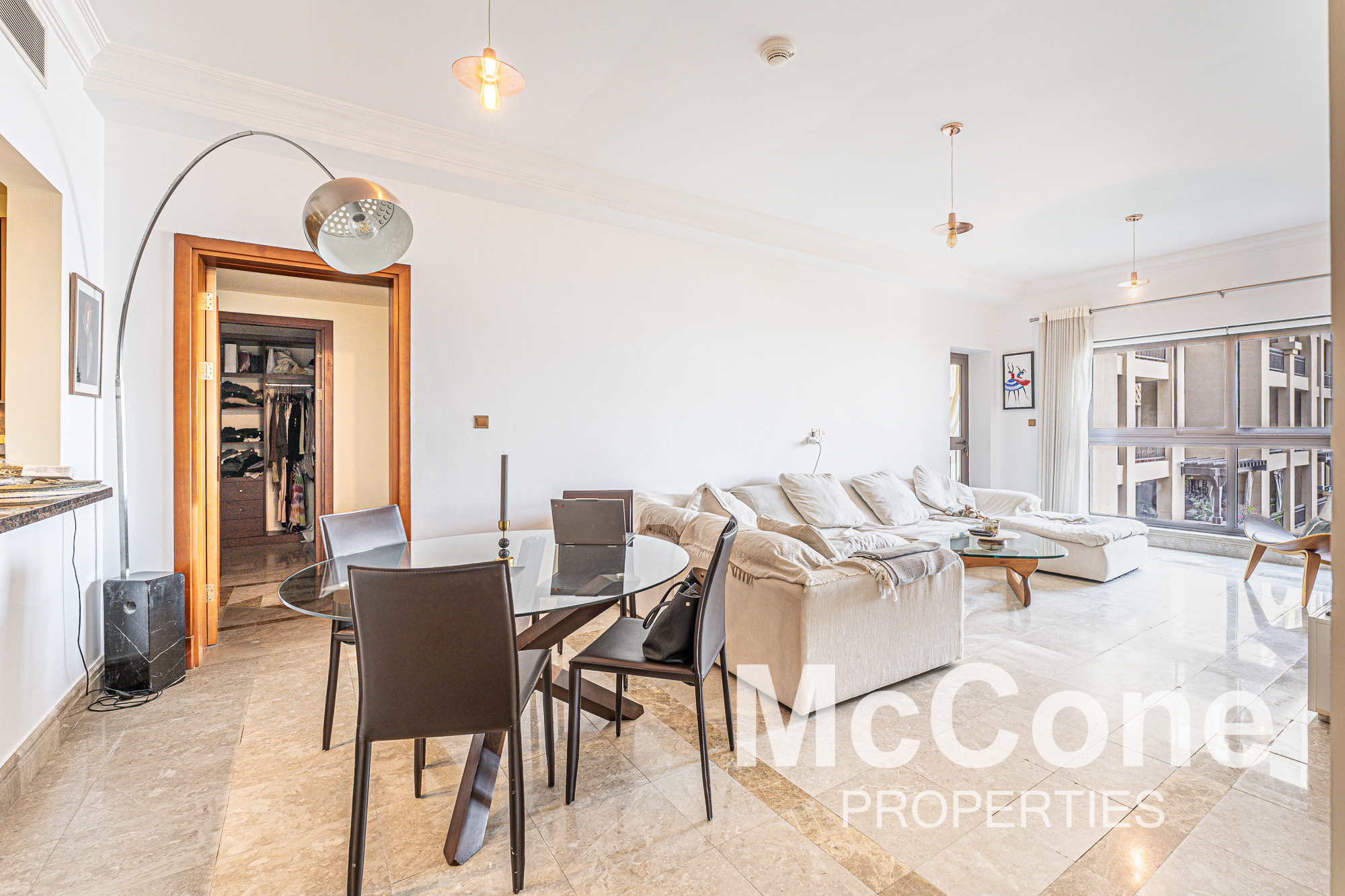 2 Bedroom Apartment for Sale in The Fairmont Palm Residence South, Palm Jumeirah — photo 4 of 18